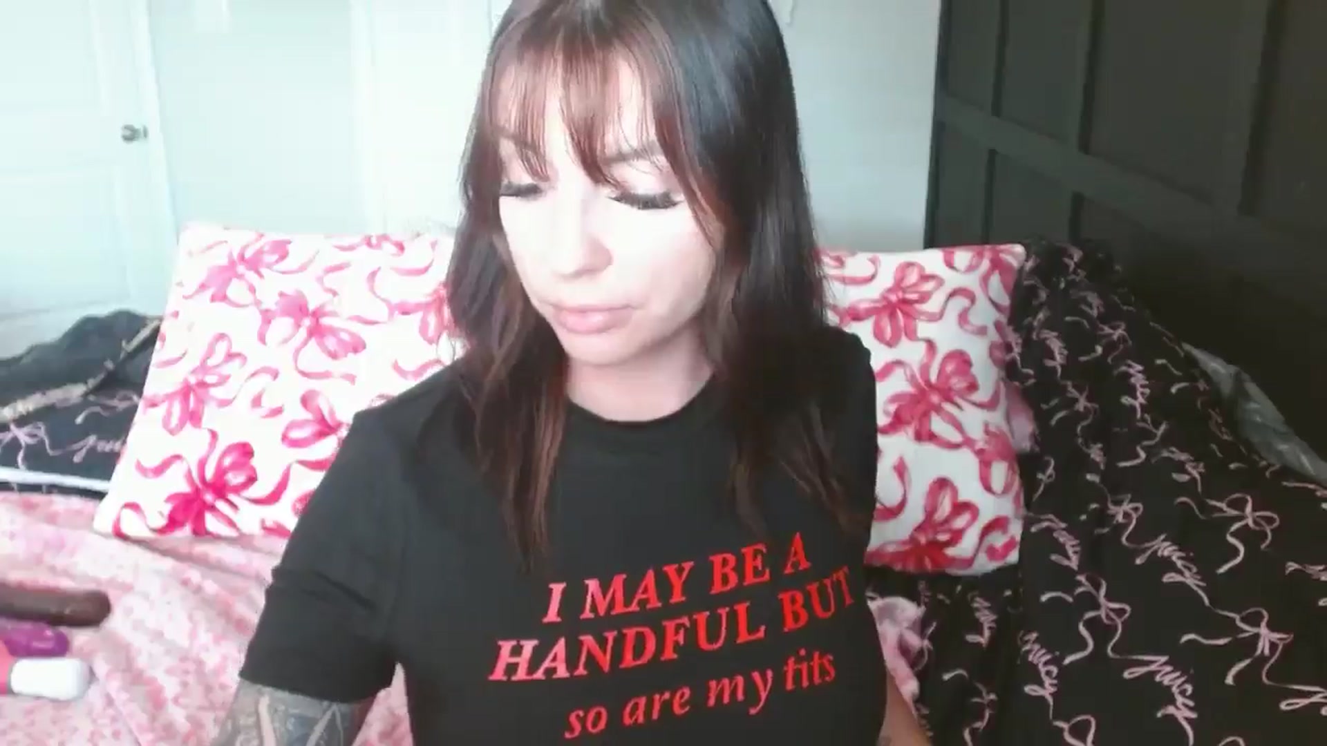 Gallery image thumbnail from JadeNicolee_'s myfreecams stream on, 01/07/2026, 18:10 image 7 of 20