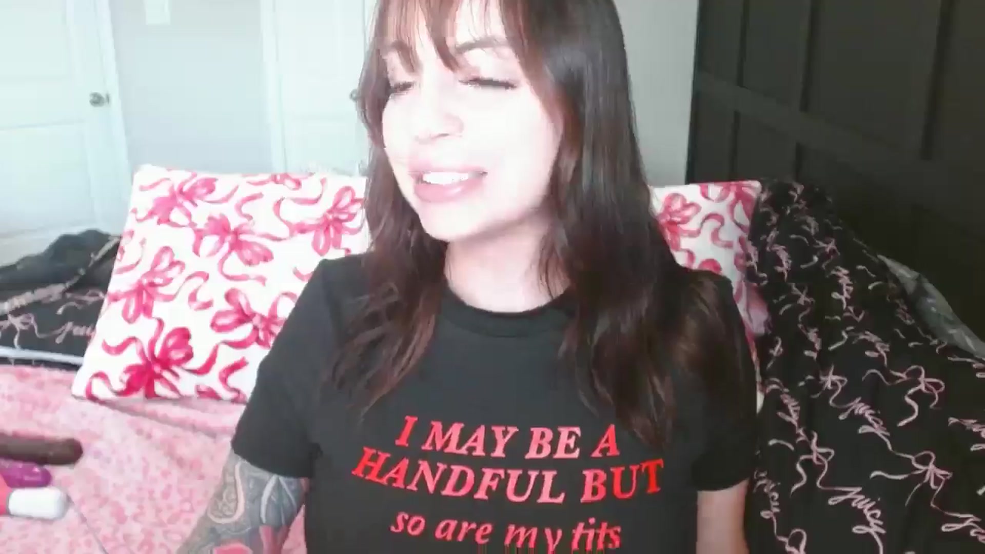 Gallery image thumbnail from JadeNicolee_'s myfreecams stream on, 01/07/2026, 18:10 image 2 of 20