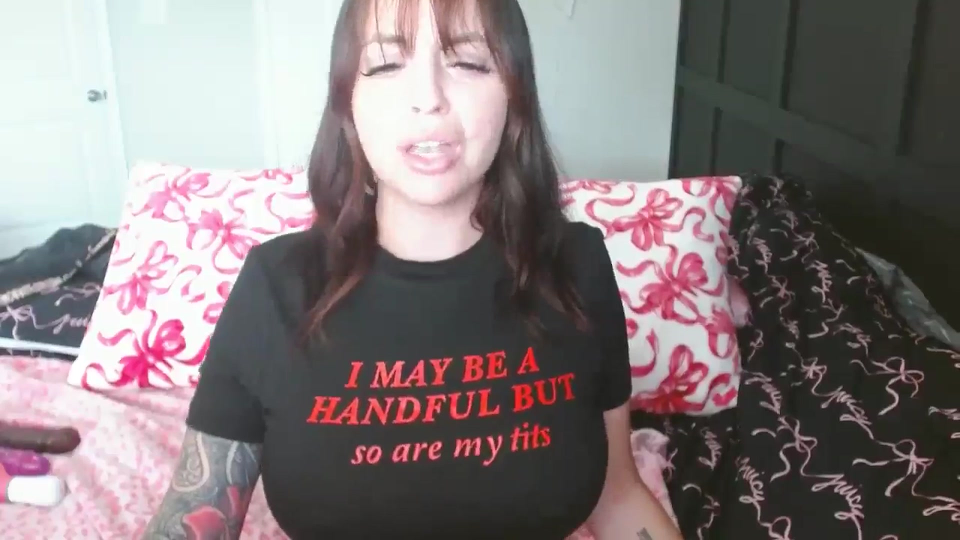 Gallery image thumbnail from JadeNicolee_'s myfreecams stream on, 01/07/2026, 18:10 image 10 of 20