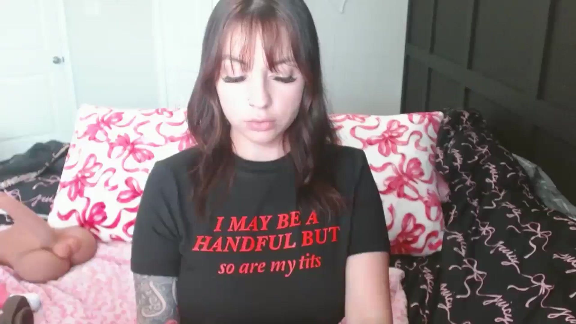 Gallery image thumbnail from JadeNicolee_'s myfreecams stream on, 01/07/2026, 18:10 image 18 of 20