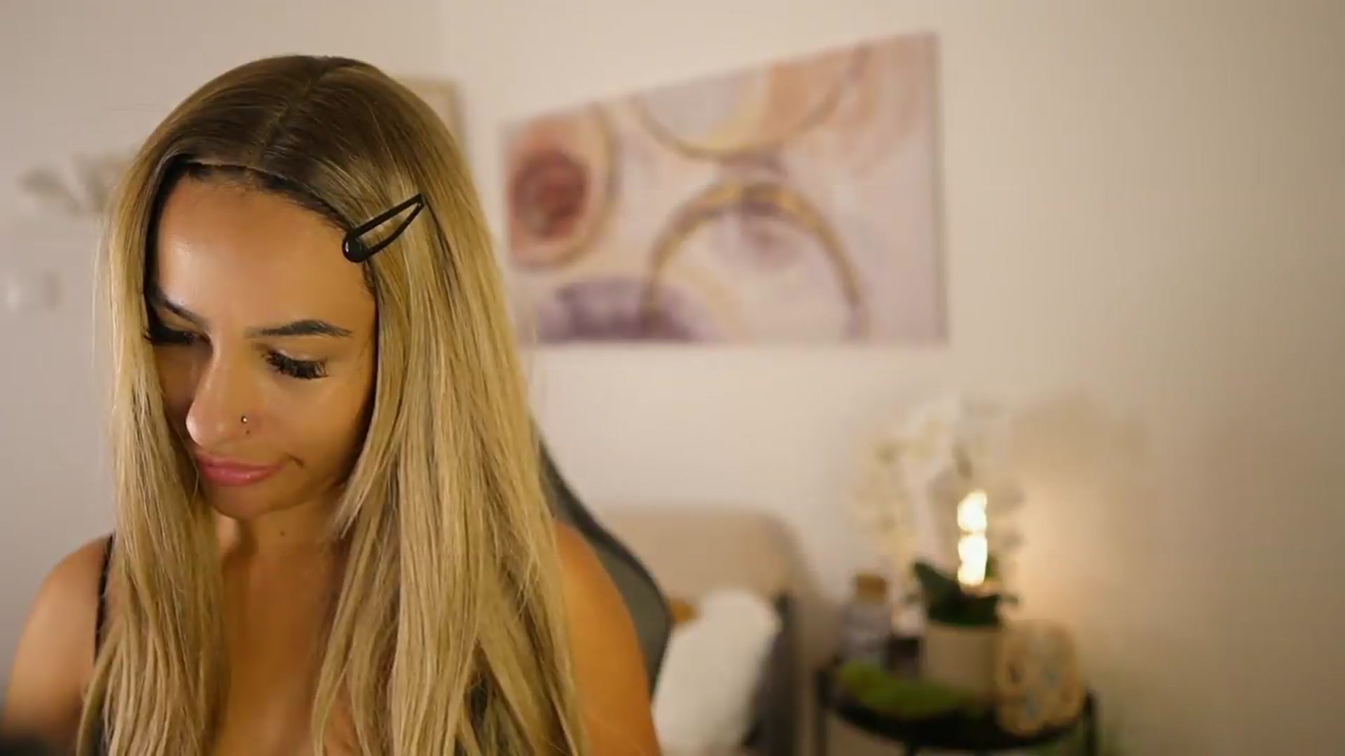 Gallery image thumbnail from Jade_Davin's myfreecams stream on, 07/19/2026, 13:29 image 18 of 20