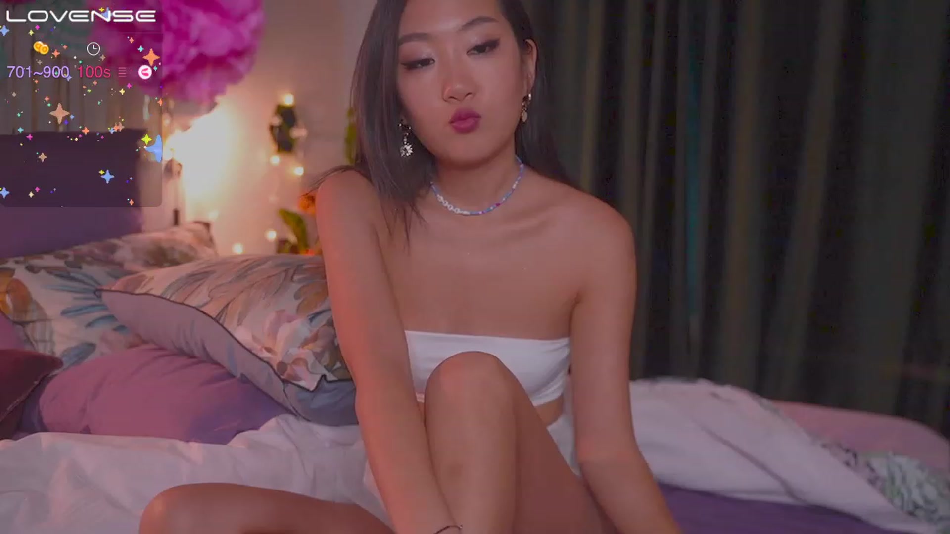 Gallery image thumbnail from Jade_Grail69's myfreecams stream on, 12/04/2022, 13:00 image 1 of 20