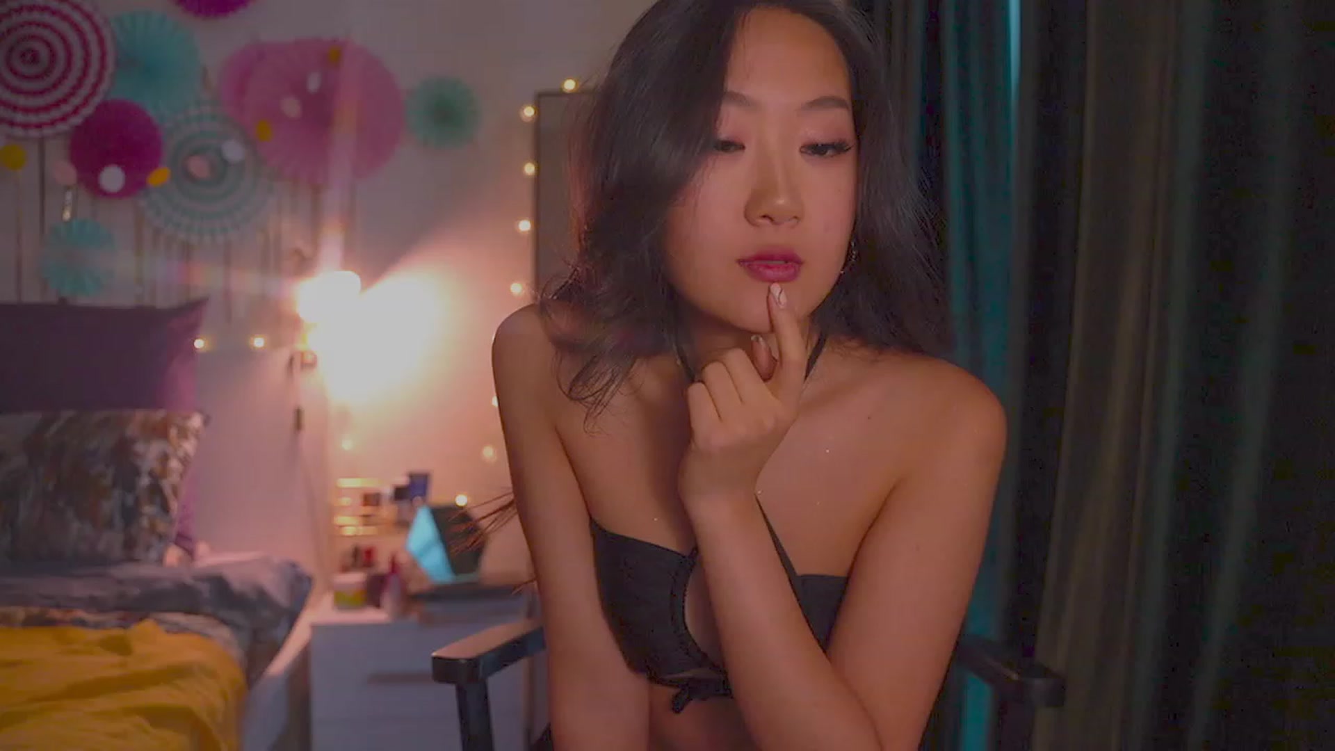Gallery image thumbnail from Jade_Grail69's myfreecams stream on, 12/10/2022, 12:09 image 8 of 20