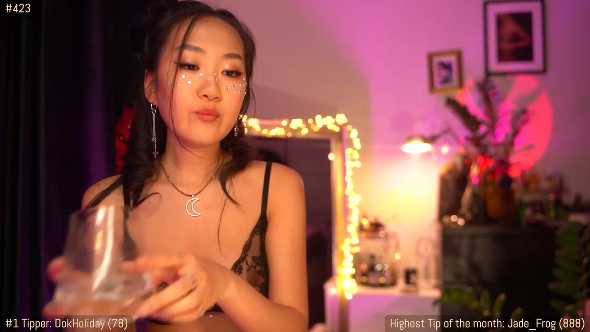 Gallery image thumbnail from Jade_Grail69's myfreecams stream on, 03/10/2023, 17:59 image 11 of 20