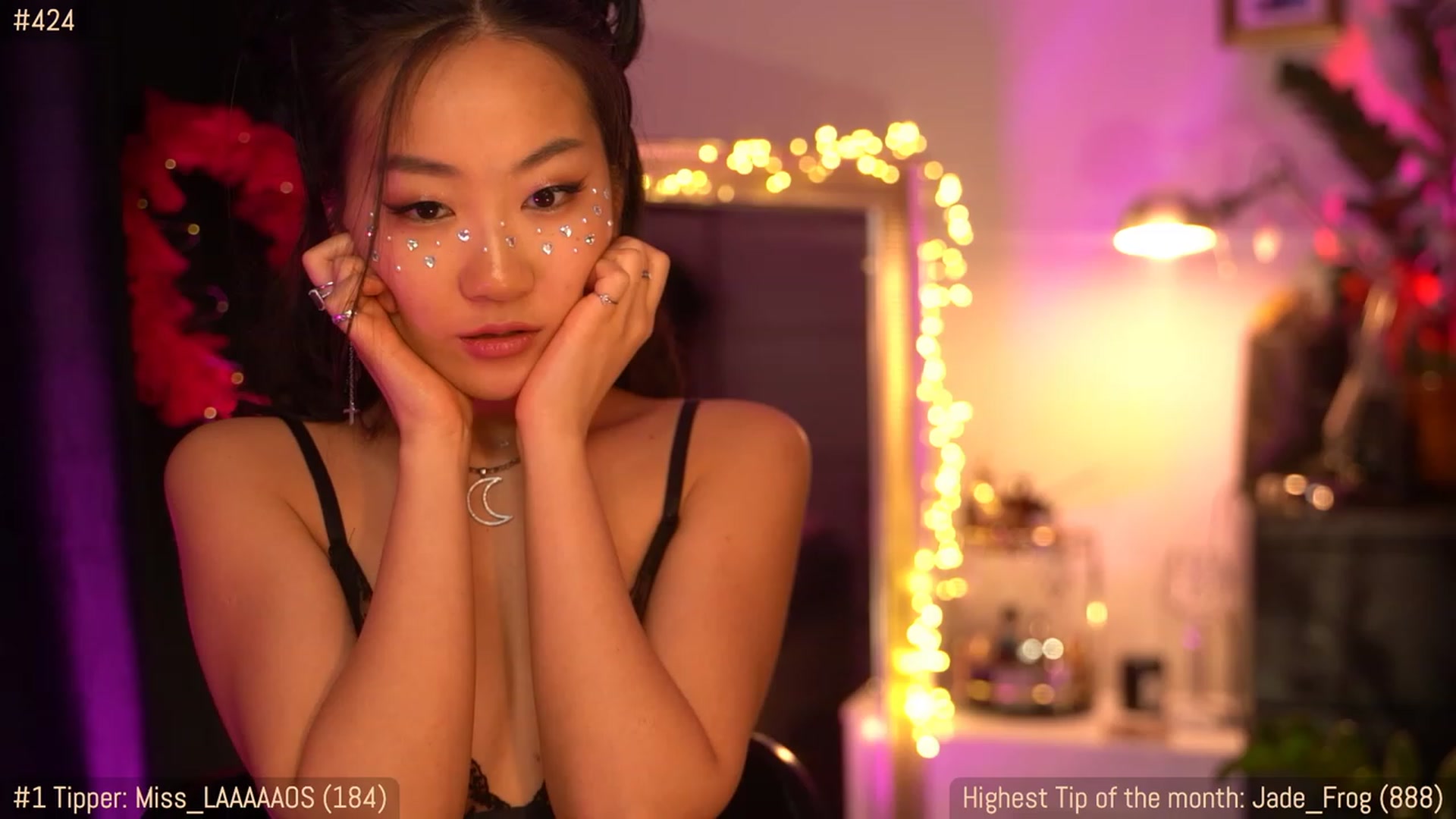 Gallery image thumbnail from Jade_Grail69's myfreecams stream on, 03/10/2023, 20:32 image 2 of 20