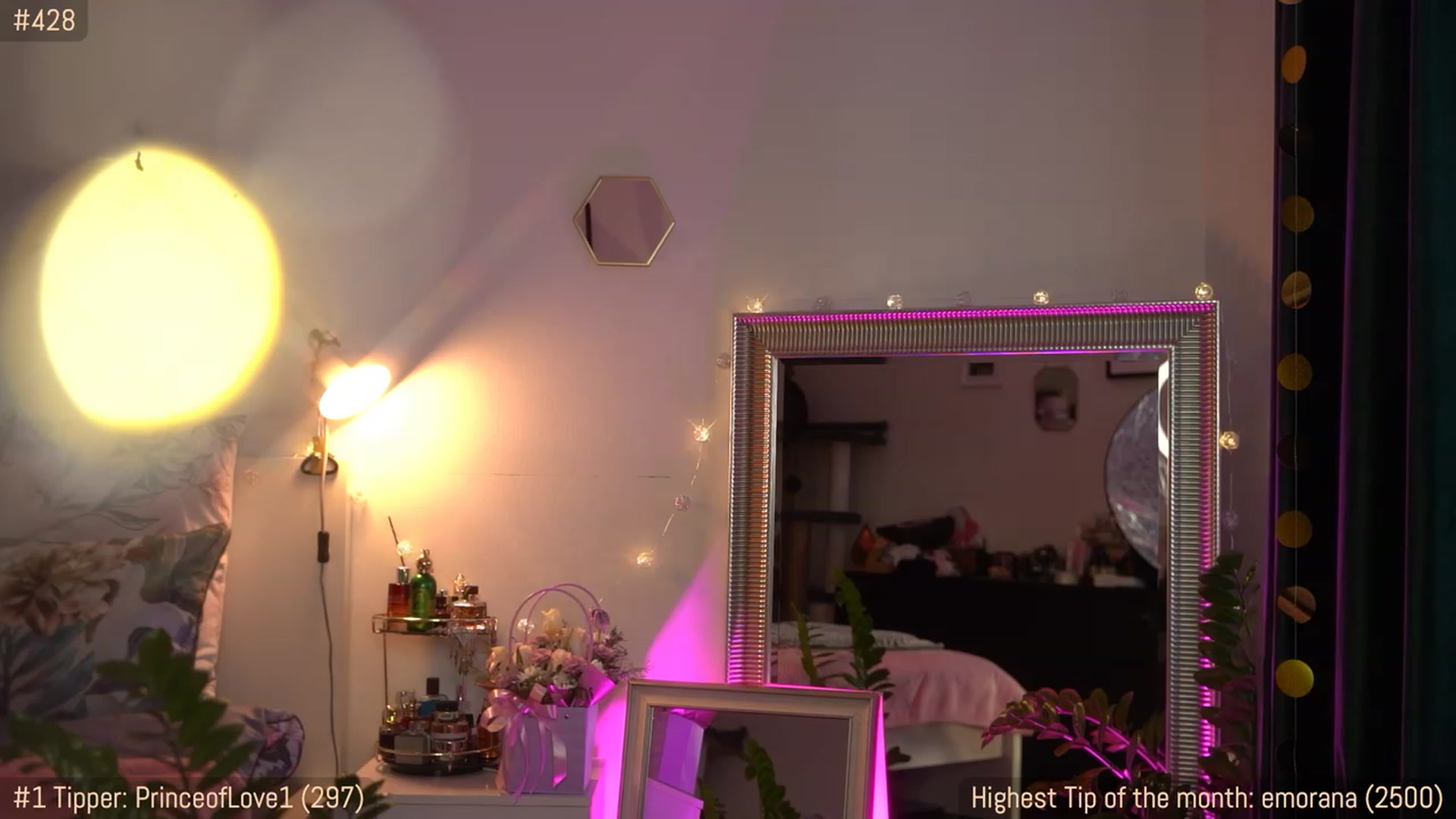 Gallery image thumbnail from Jade_Grail69's myfreecams stream on, 04/12/2023, 16:57 image 12 of 20