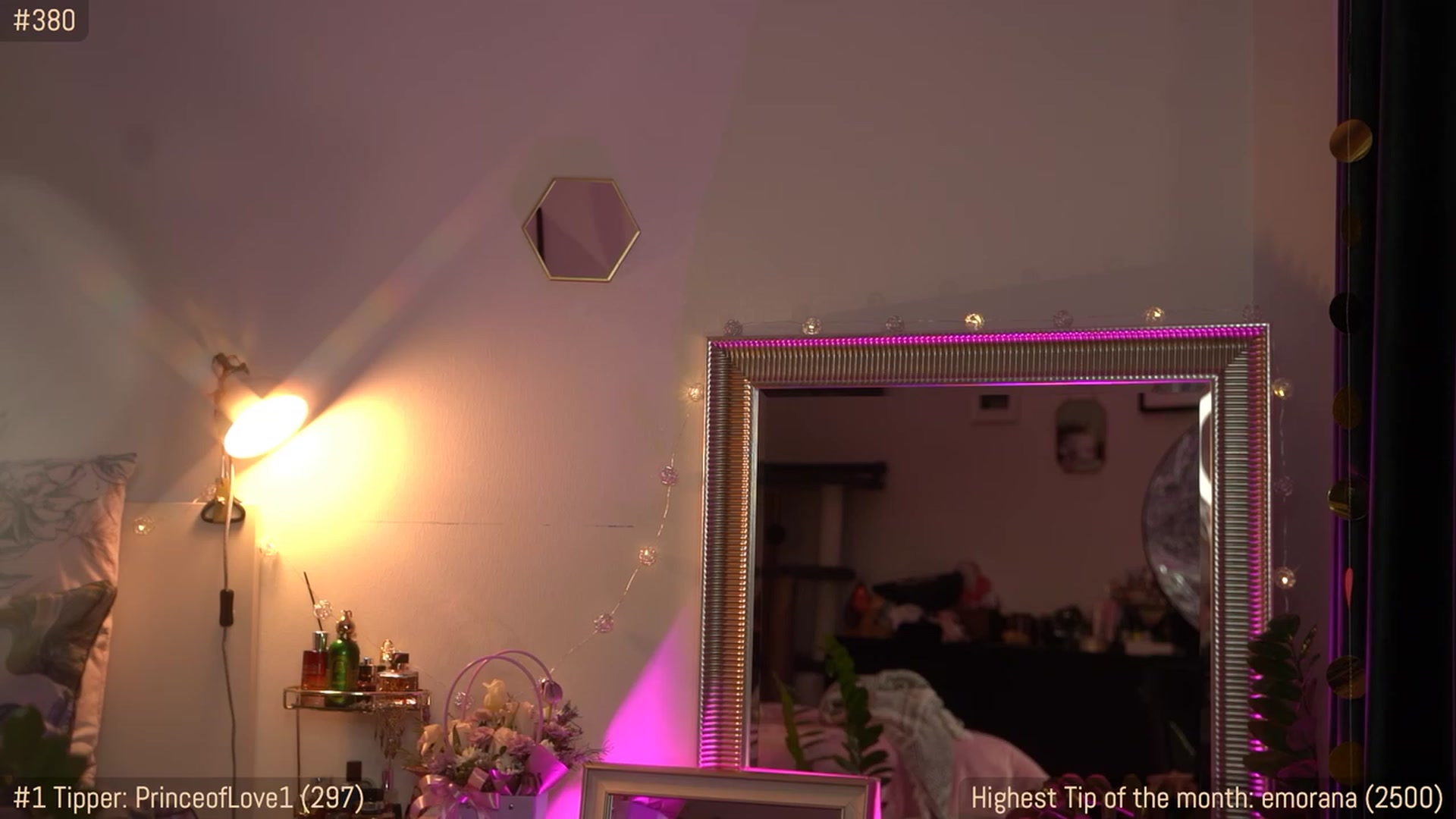 Gallery image thumbnail from Jade_Grail69's myfreecams stream on, 04/12/2023, 18:56 image 8 of 20