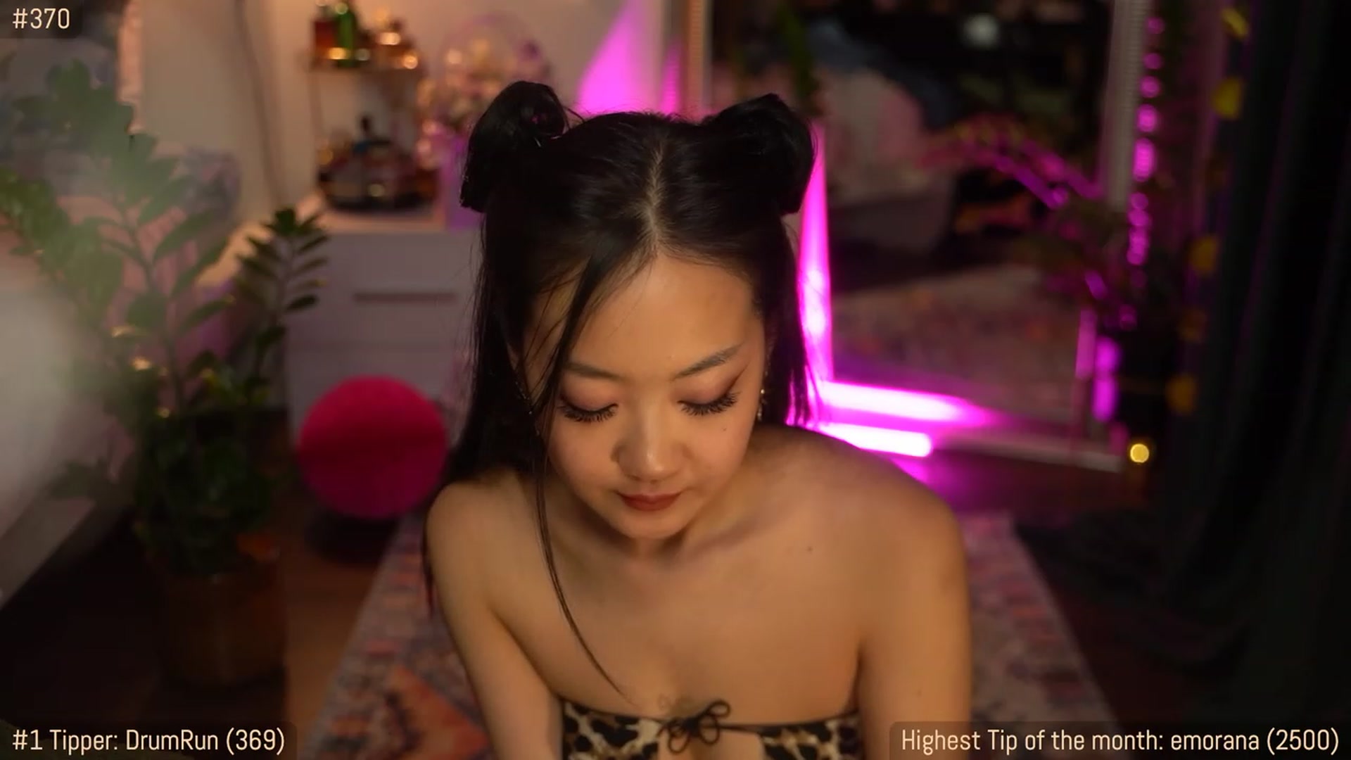Gallery image thumbnail from Jade_Grail69's myfreecams stream on, 04/12/2023, 19:15 image 5 of 20