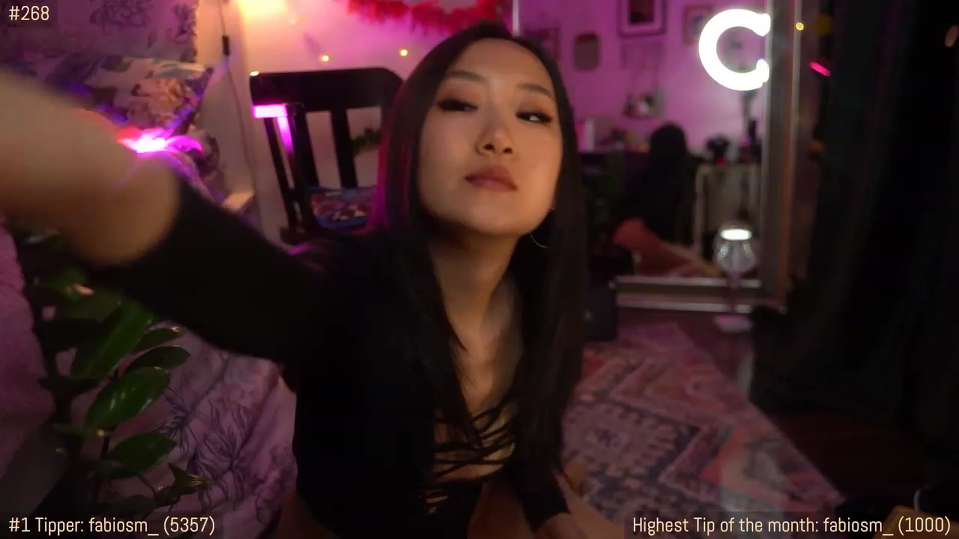 Gallery image thumbnail from Jade_Grail69's myfreecams stream on, 05/13/2023, 20:20 image 16 of 20
