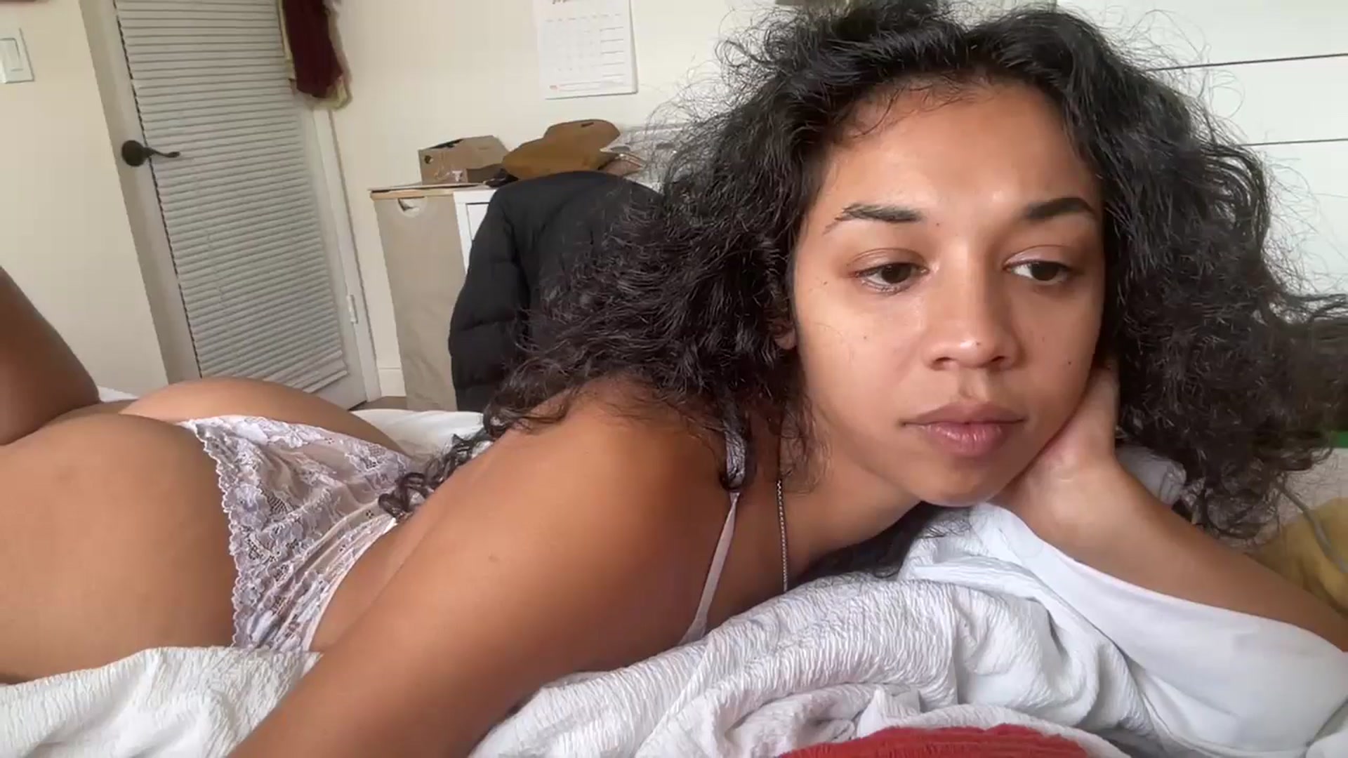 Gallery image thumbnail from Jade_Haze's myfreecams stream on, 01/14/2025, 16:19 image 17 of 20