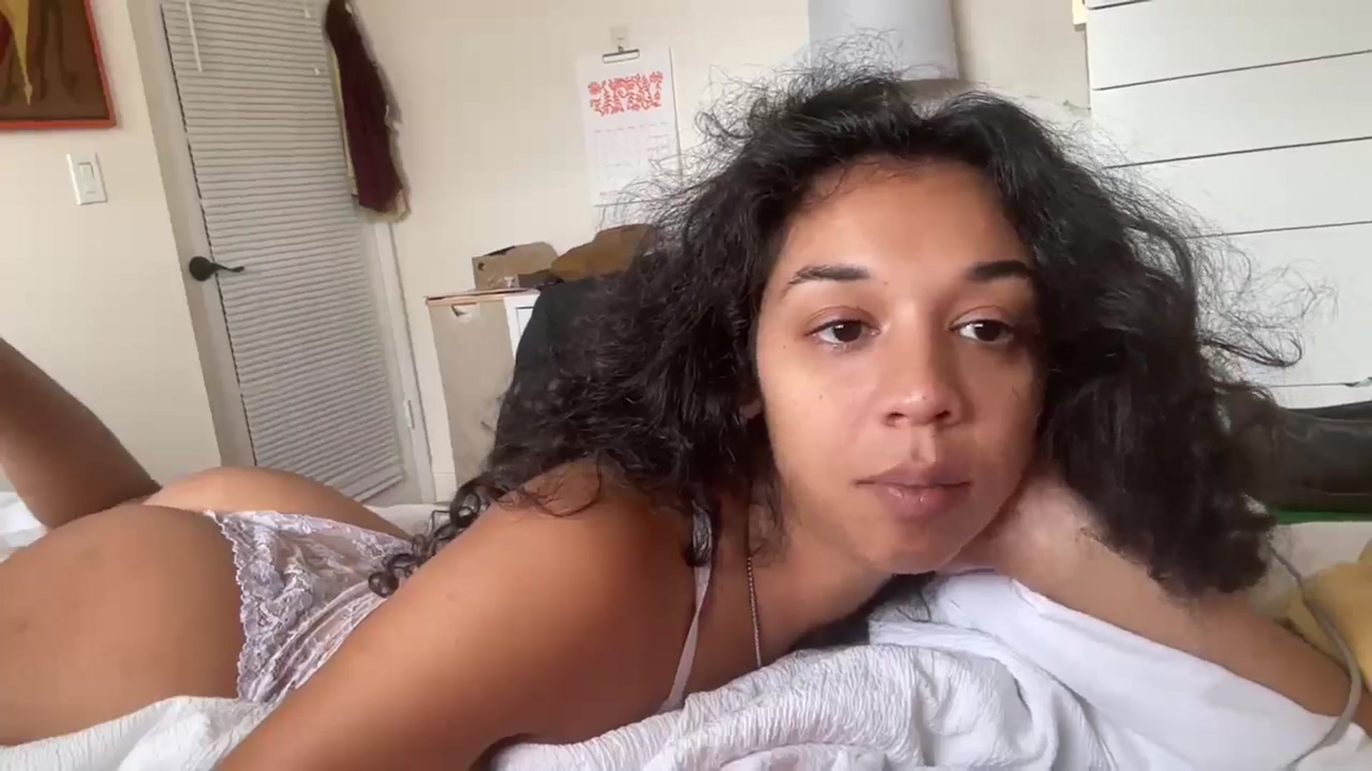 Gallery image thumbnail from Jade_Haze's myfreecams stream on, 01/14/2025, 16:19 image 14 of 20