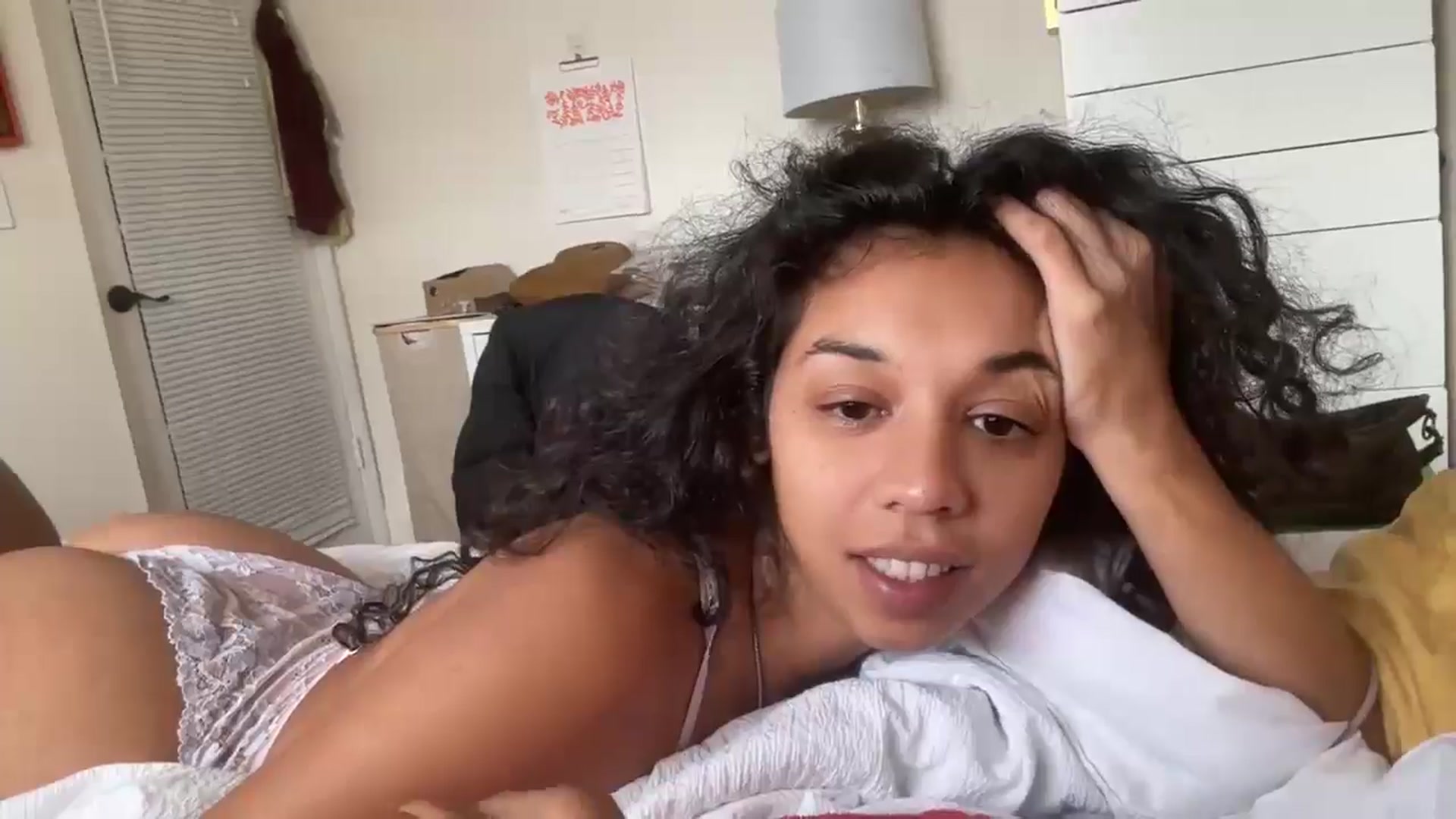 Gallery image thumbnail from Jade_Haze's myfreecams stream on, 01/14/2025, 16:19 image 15 of 20