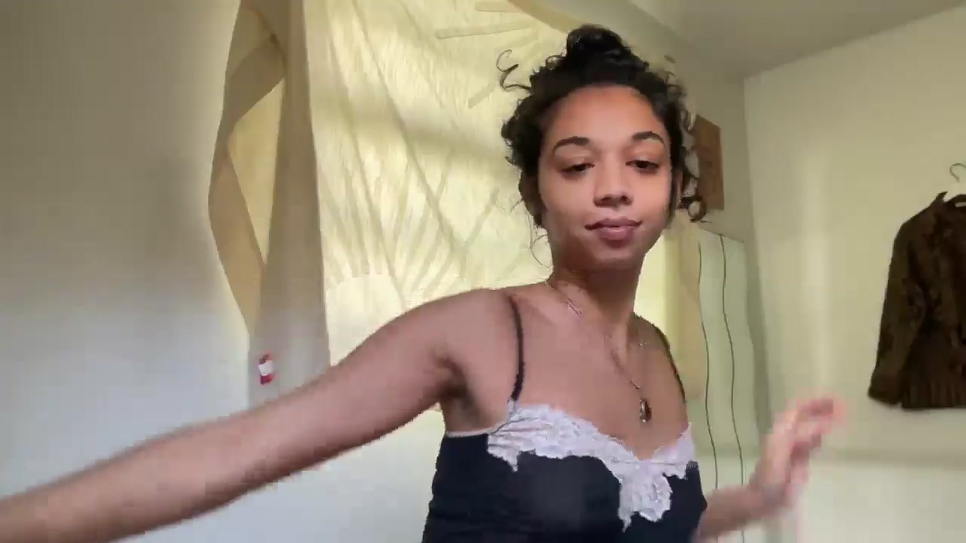 Gallery image thumbnail from Jade_Haze's myfreecams stream on, 01/29/2025, 15:34 image 5 of 20