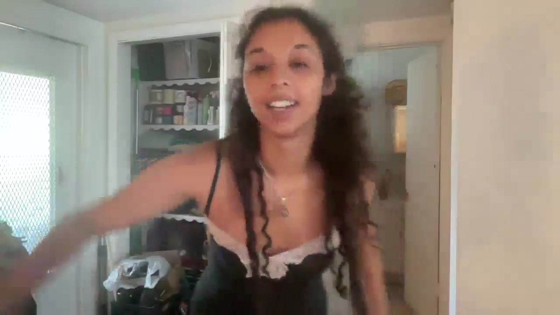 Gallery image thumbnail from Jade_Haze's myfreecams stream on, 06/28/2025, 16:31 image 9 of 20