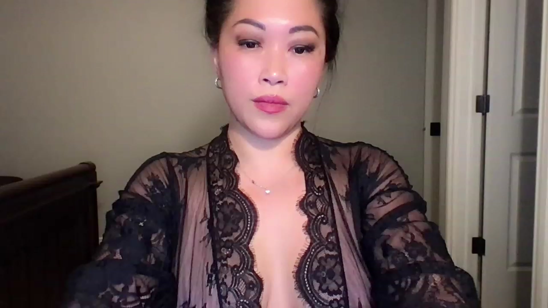 Gallery image thumbnail from Jade_Lee's myfreecams stream on, 12/06/2022, 04:32 image 2 of 20