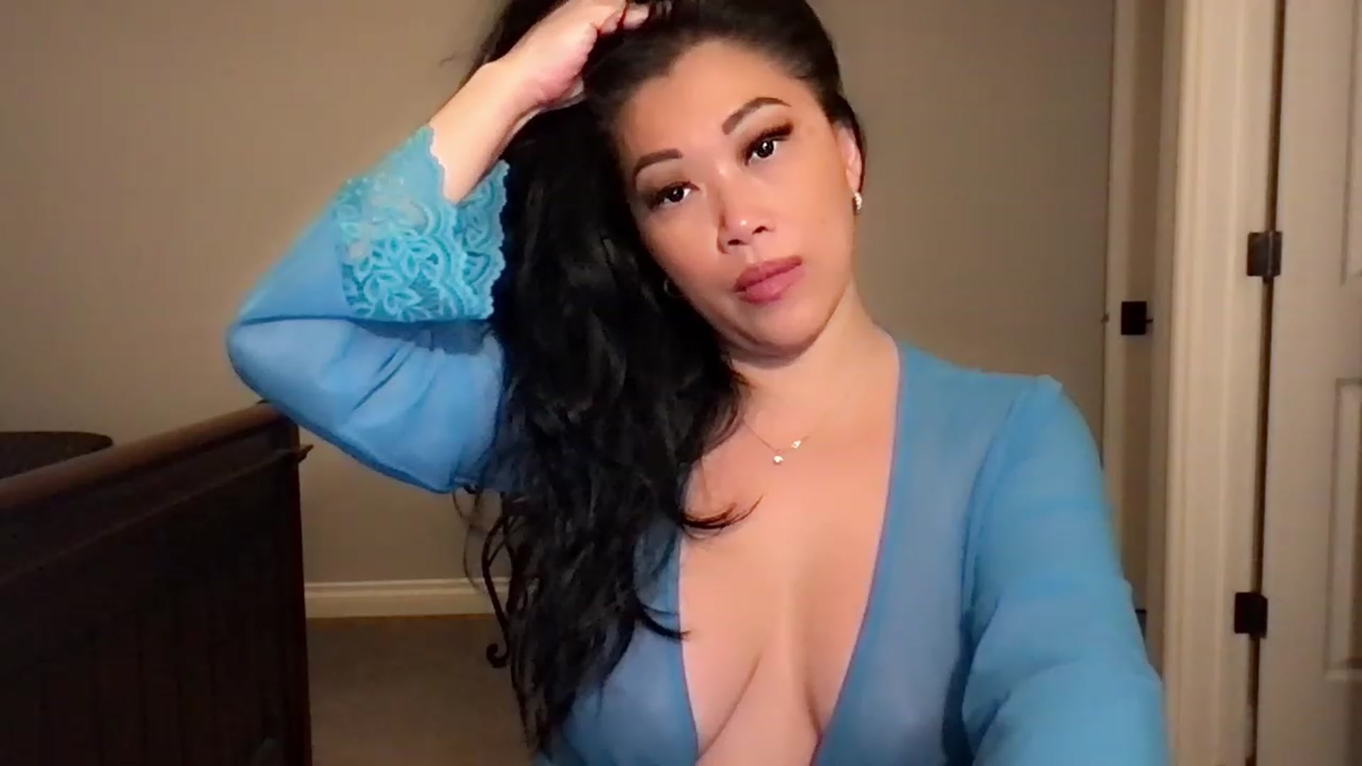 Gallery image thumbnail from Jade_Lee's myfreecams stream on, 12/08/2022, 02:26 image 4 of 20