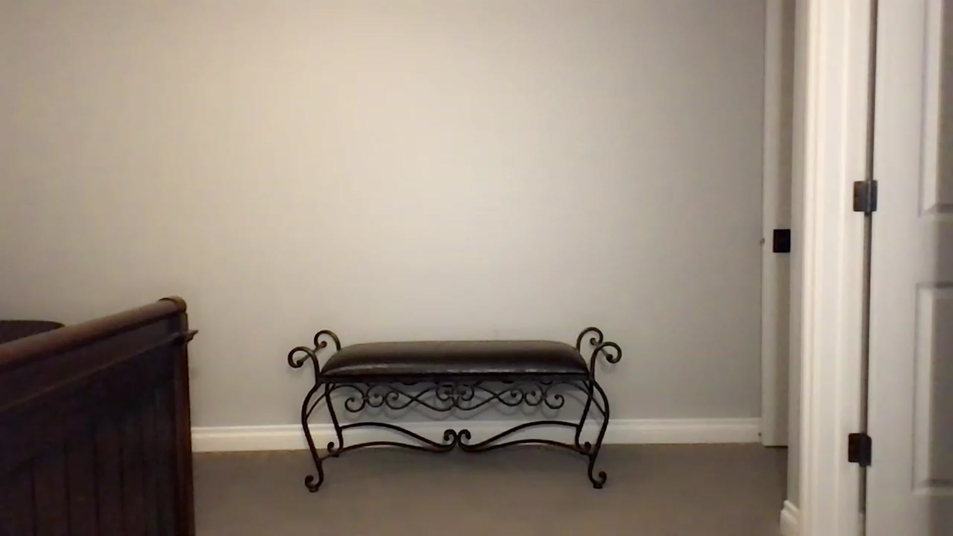 Gallery image thumbnail from Jade_Lee's myfreecams stream on, 12/15/2022, 04:03 image 1 of 20