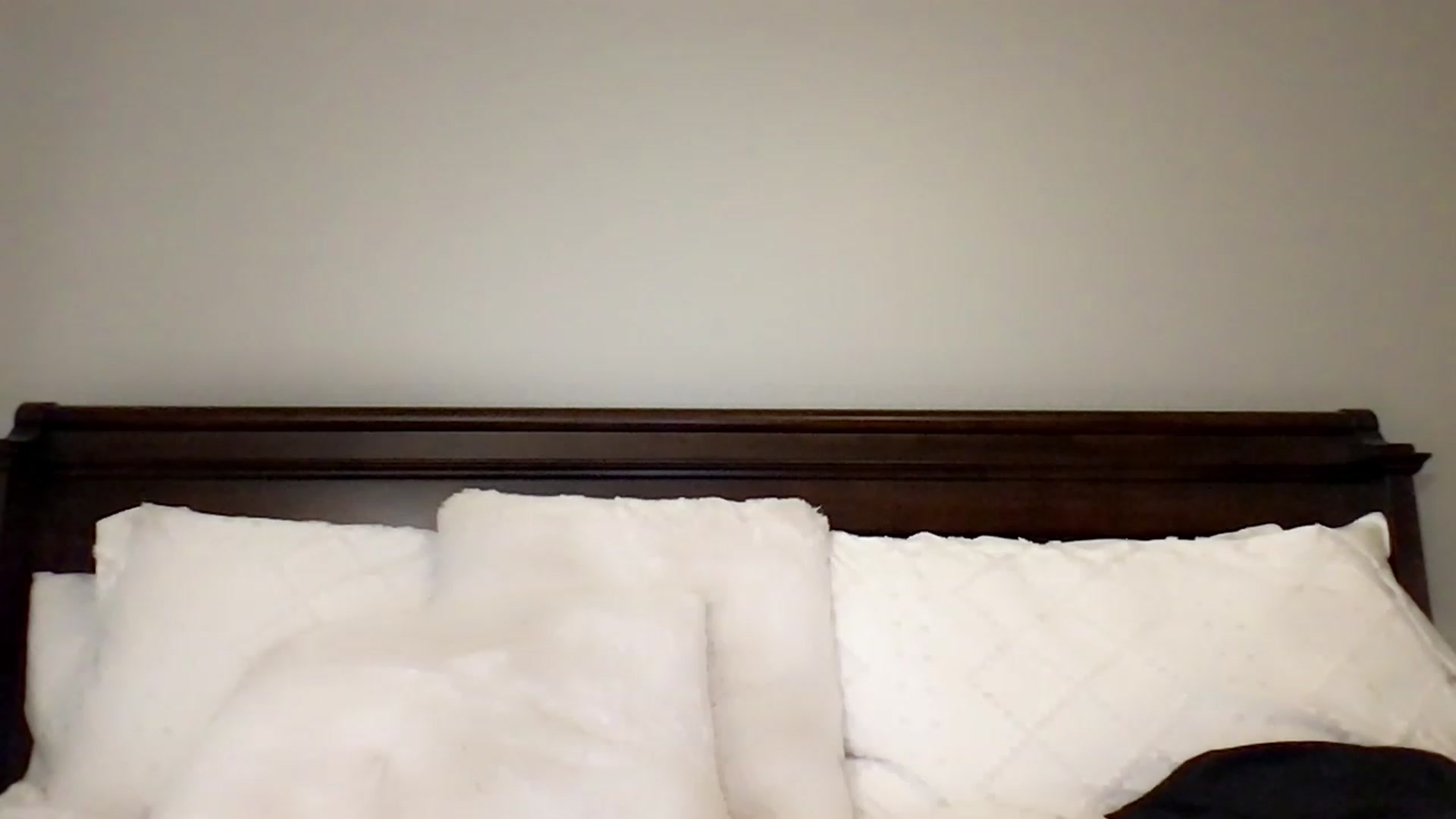 Gallery image thumbnail from Jade_Lee's myfreecams stream on, 12/16/2022, 05:03 image 11 of 20