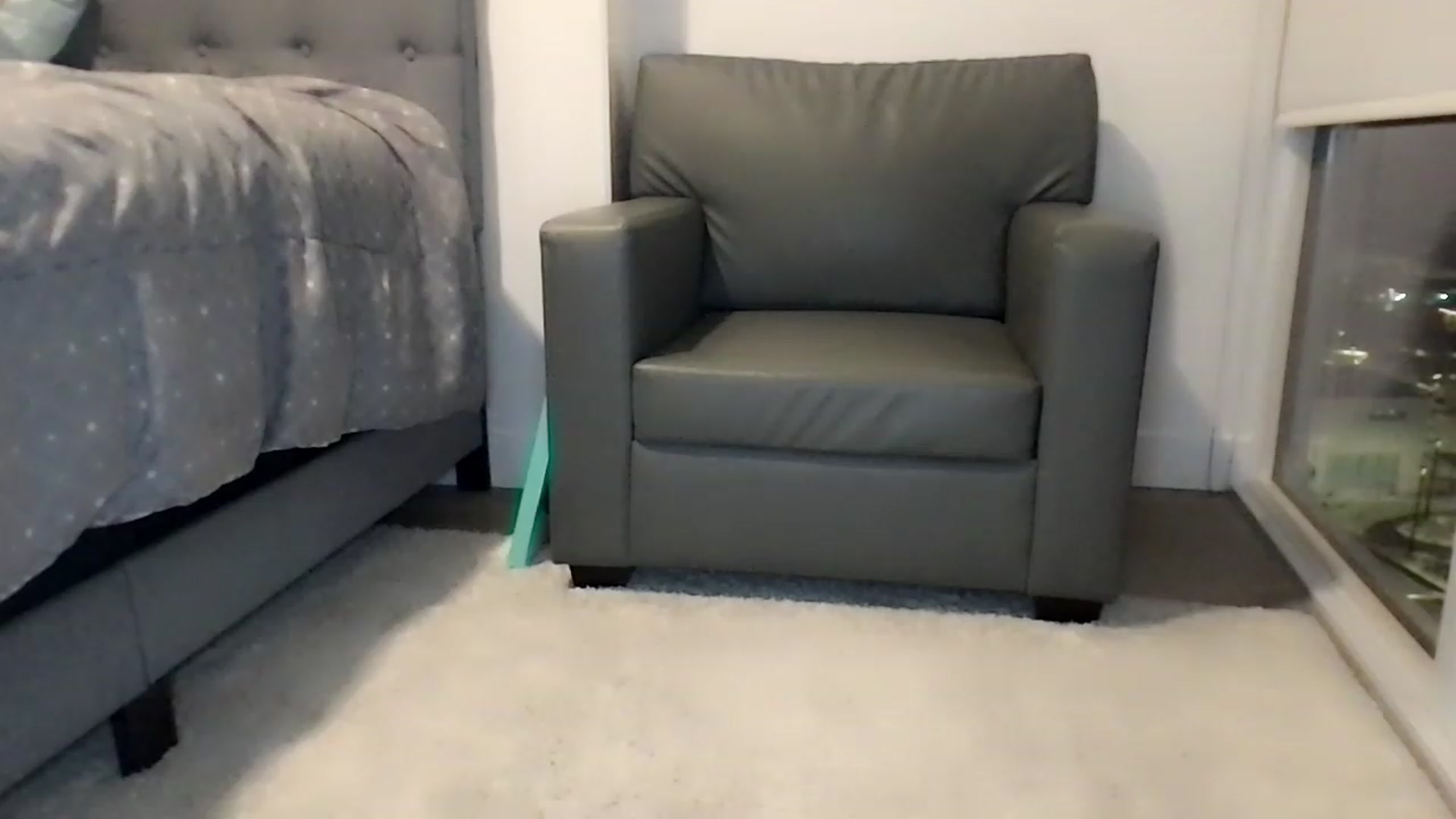 Gallery image thumbnail from Jade_Lee's myfreecams stream on, 12/19/2022, 03:43 image 13 of 20