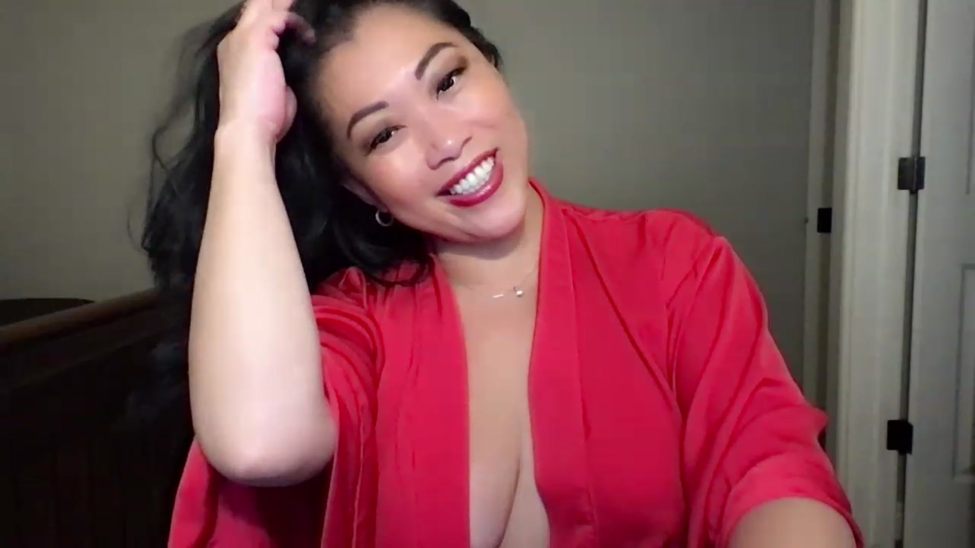 Gallery image thumbnail from Jade_Lee's myfreecams stream on, 12/25/2022, 02:25 image 11 of 20
