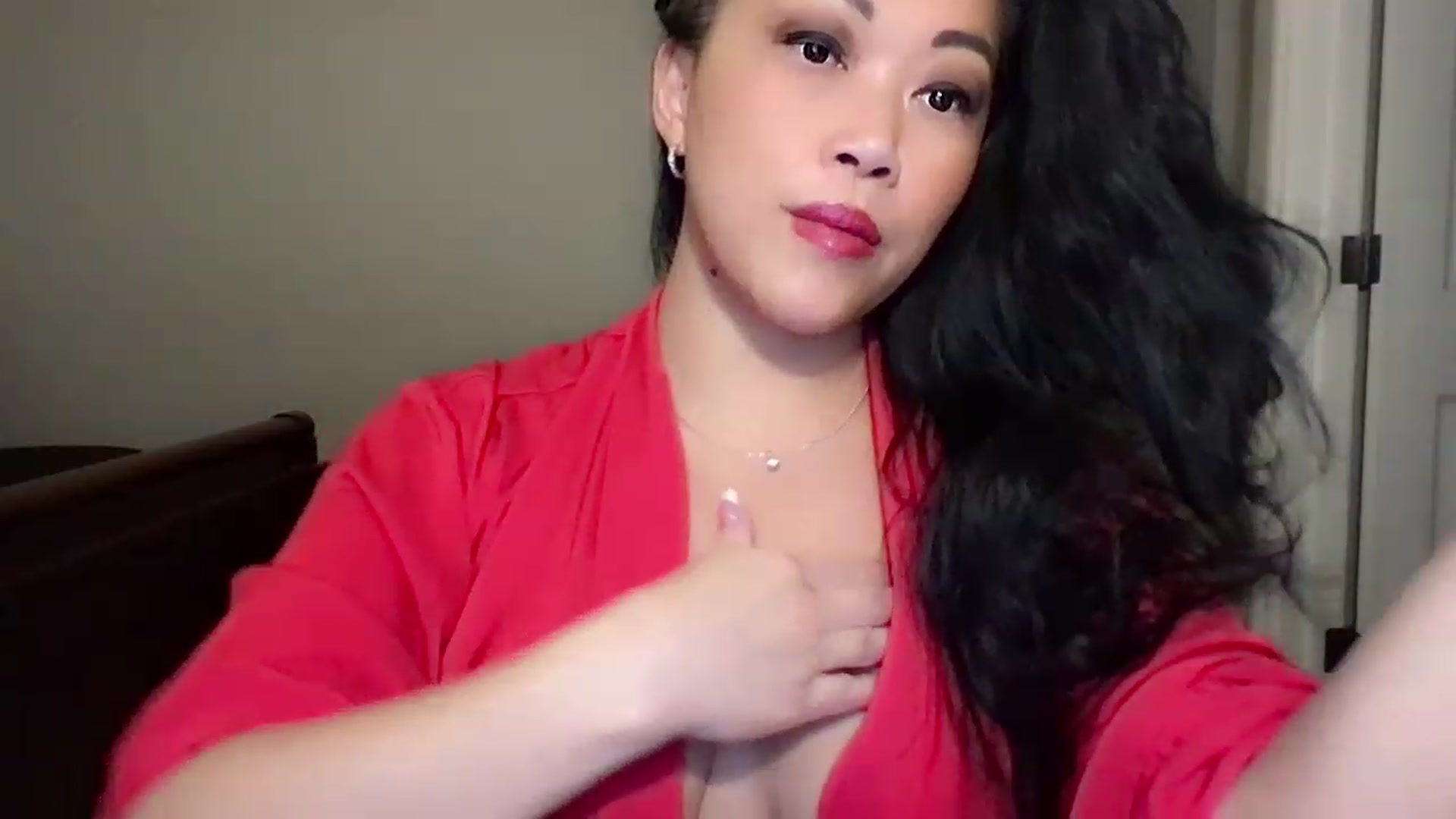 Gallery image thumbnail from Jade_Lee's myfreecams stream on, 12/25/2022, 02:25 image 15 of 20