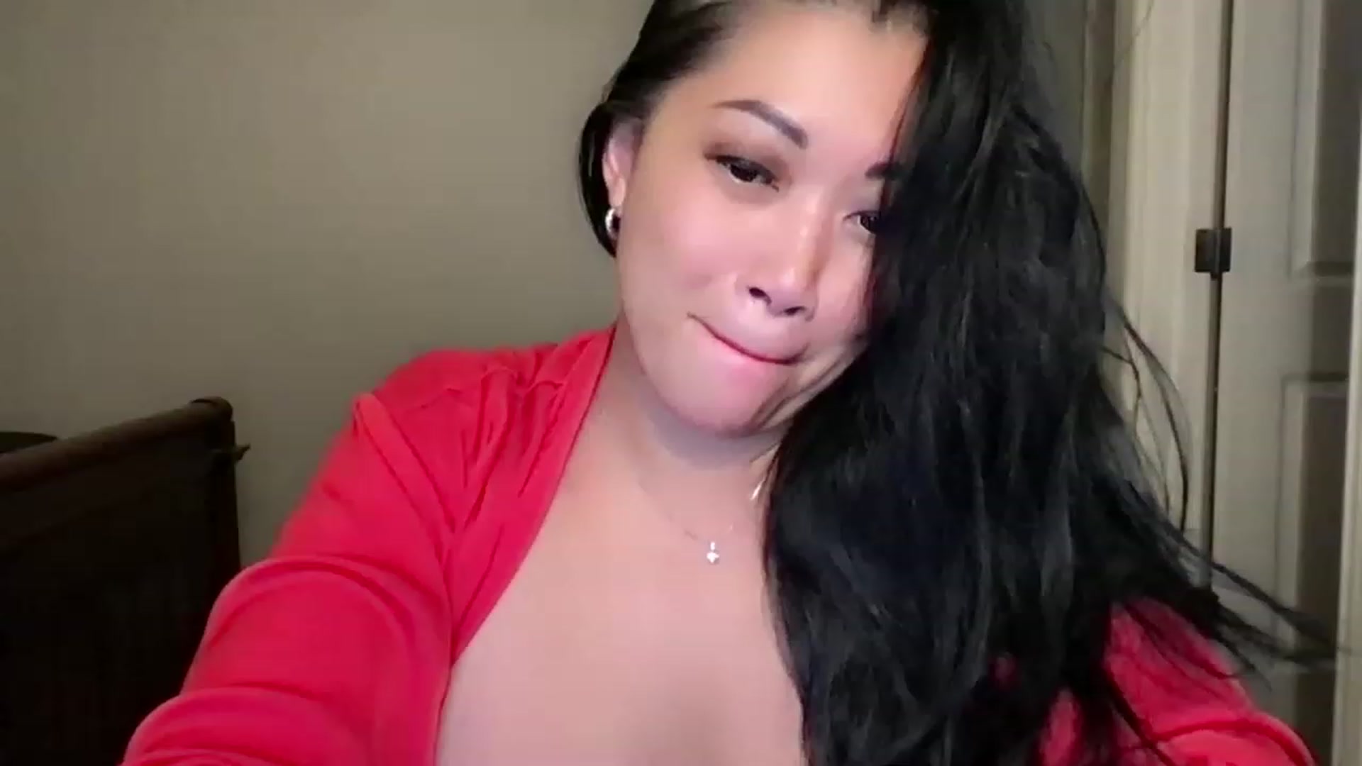 Gallery image thumbnail from Jade_Lee's myfreecams stream on, 12/25/2022, 05:16 image 19 of 20