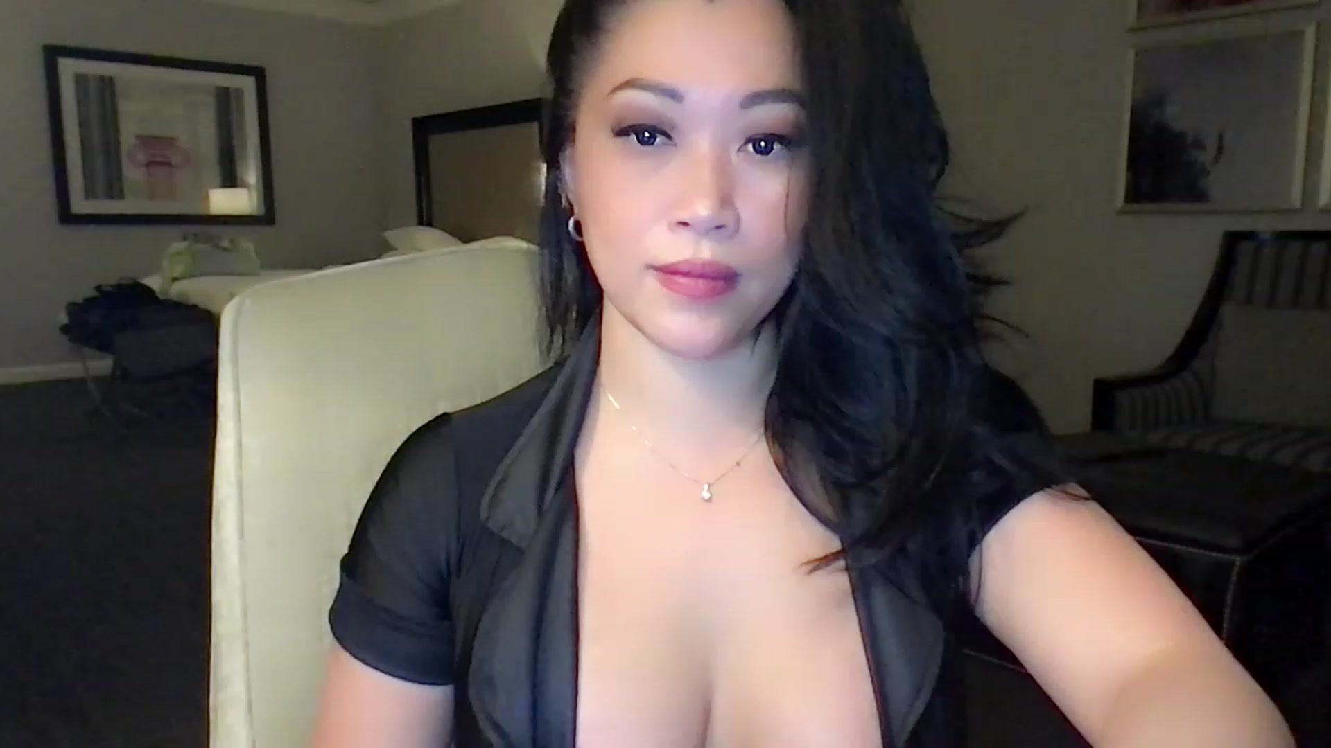 Gallery image thumbnail from Jade_Lee's myfreecams stream on, 01/05/2023, 05:23 image 3 of 20
