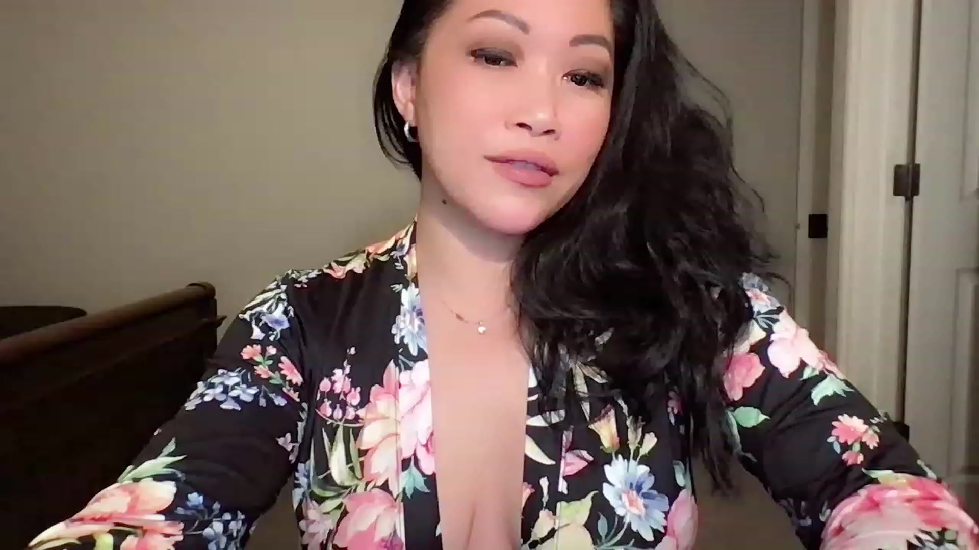 Gallery image thumbnail from Jade_Lee's myfreecams stream on, 01/09/2023, 03:34 image 5 of 20
