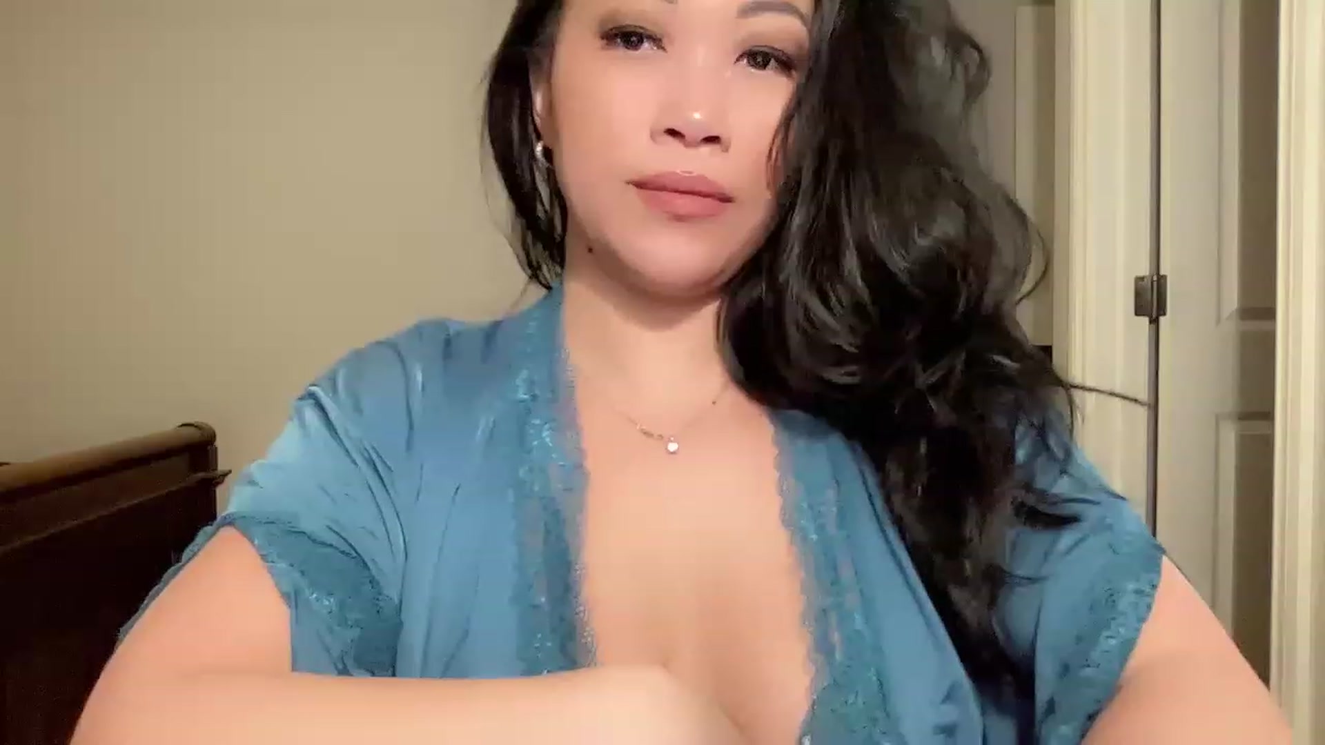 Gallery image thumbnail from Jade_Lee's myfreecams stream on, 01/13/2023, 02:48 image 7 of 20