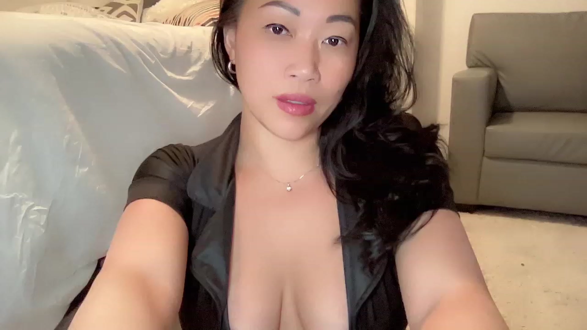 Gallery image thumbnail from Jade_Lee's myfreecams stream on, 01/29/2023, 03:52 image 11 of 20