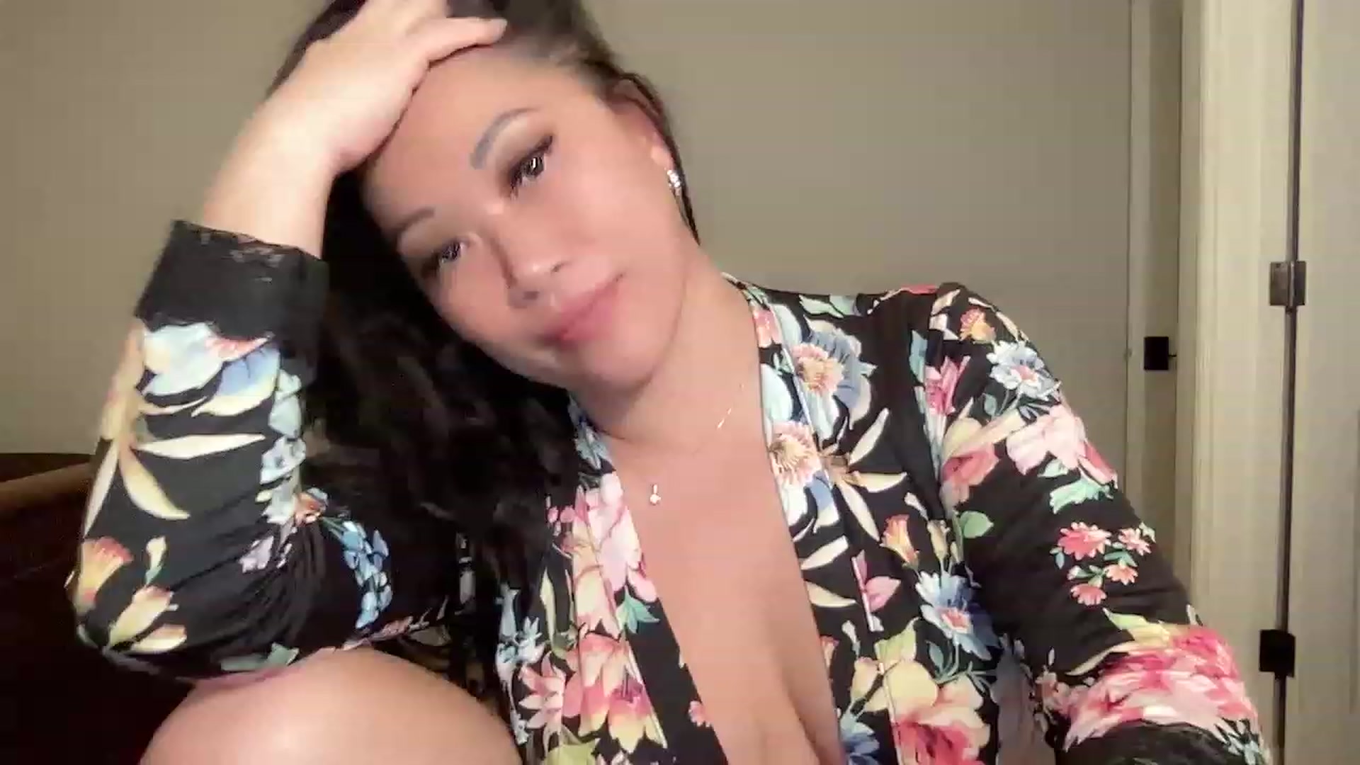 Gallery image thumbnail from Jade_Lee's myfreecams stream on, 02/08/2023, 03:28 image 4 of 20