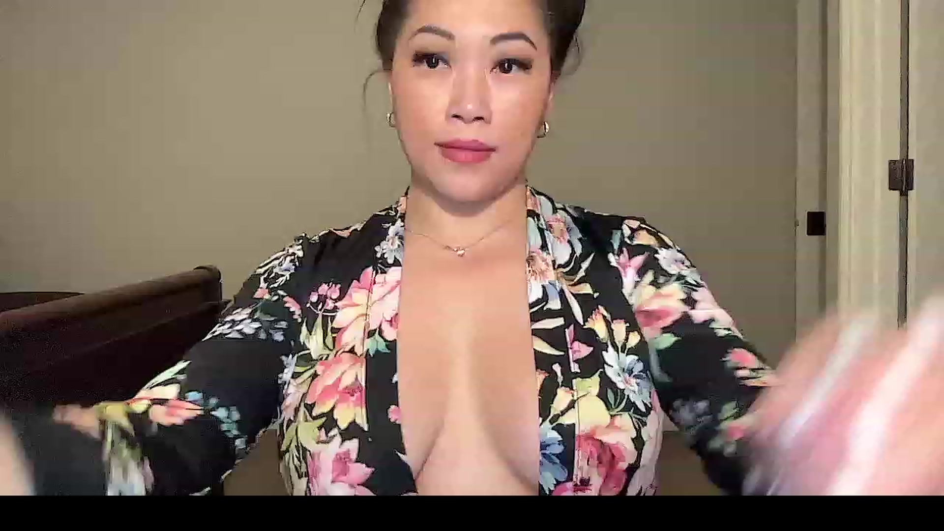Gallery image thumbnail from Jade_Lee's myfreecams stream on, 02/26/2023, 02:35 image 6 of 20
