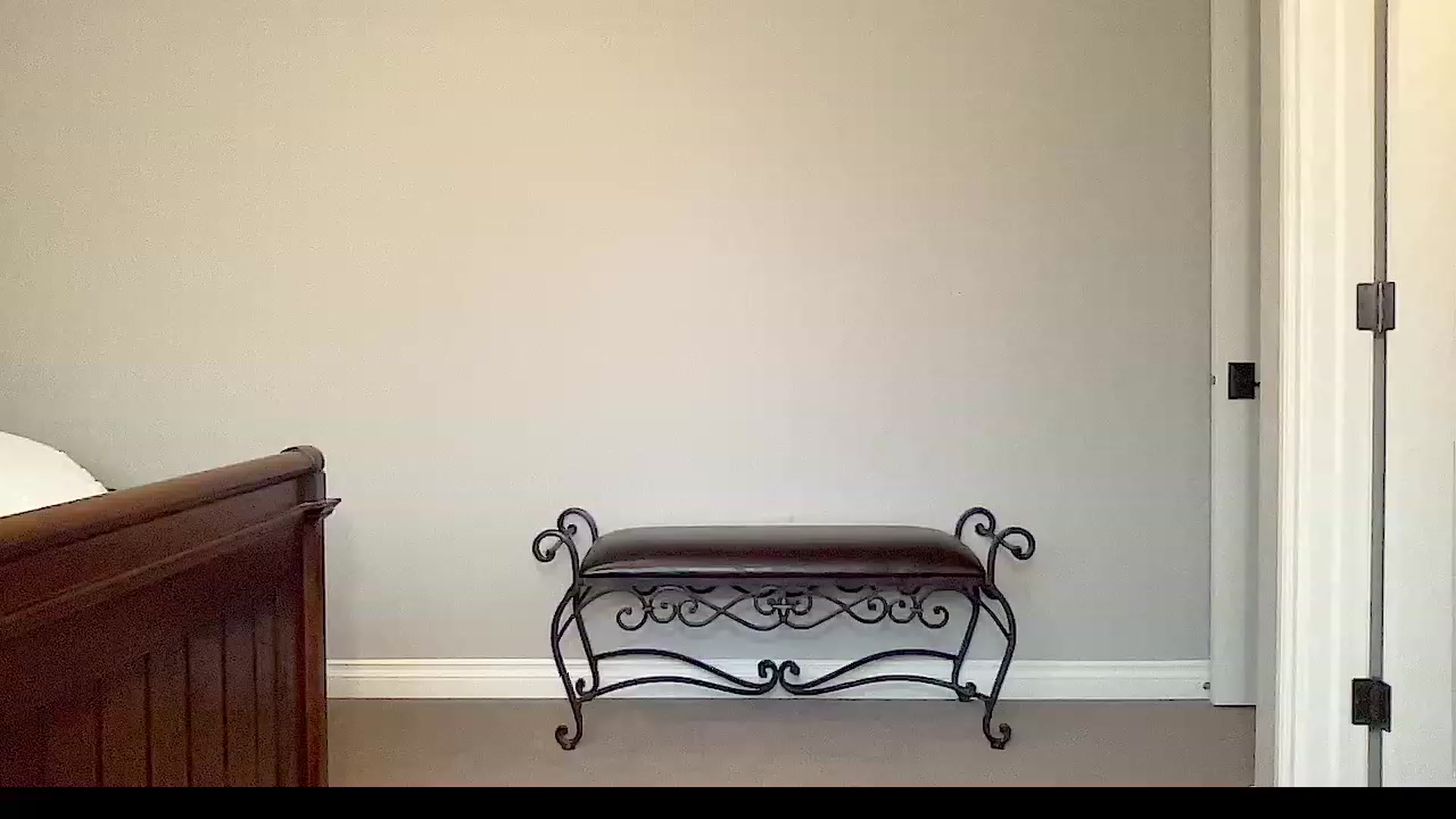 Gallery image thumbnail from Jade_Lee's myfreecams stream on, 05/17/2023, 03:34 image 5 of 20