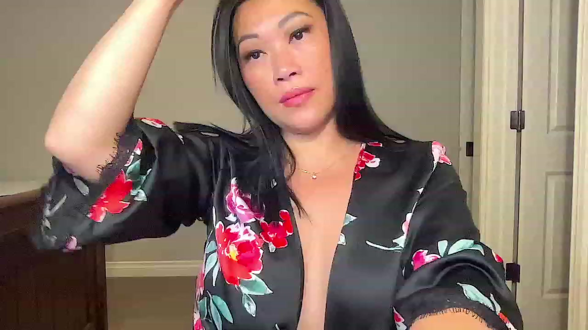 Gallery image thumbnail from Jade_Lee's myfreecams stream on, 09/27/2023, 01:34 image 9 of 20