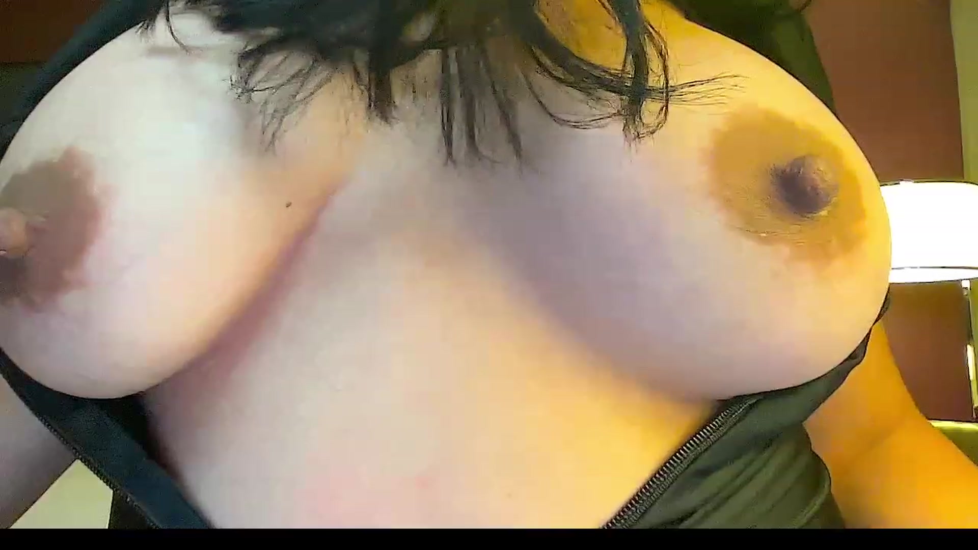 Gallery image thumbnail from Jade_Lee's myfreecams stream on, 10/19/2023, 03:36 image 9 of 20