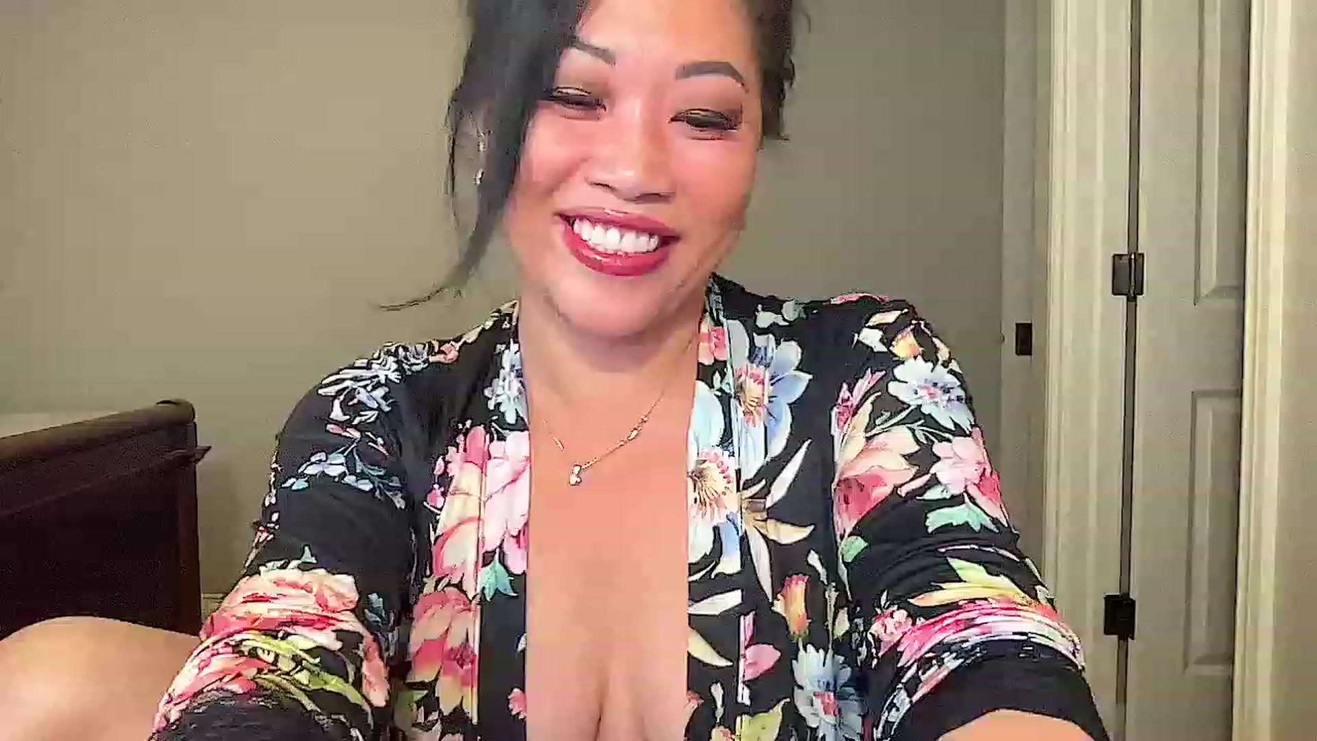 Gallery image thumbnail from Jade_Lee's myfreecams stream on, 11/09/2023, 04:56 image 2 of 20