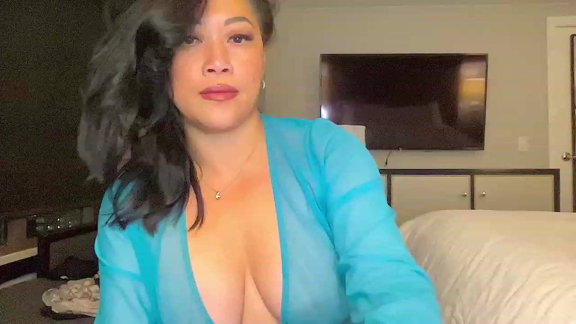 Gallery image thumbnail from Jade_Lee's myfreecams stream on, 11/19/2023, 02:23 image 17 of 20