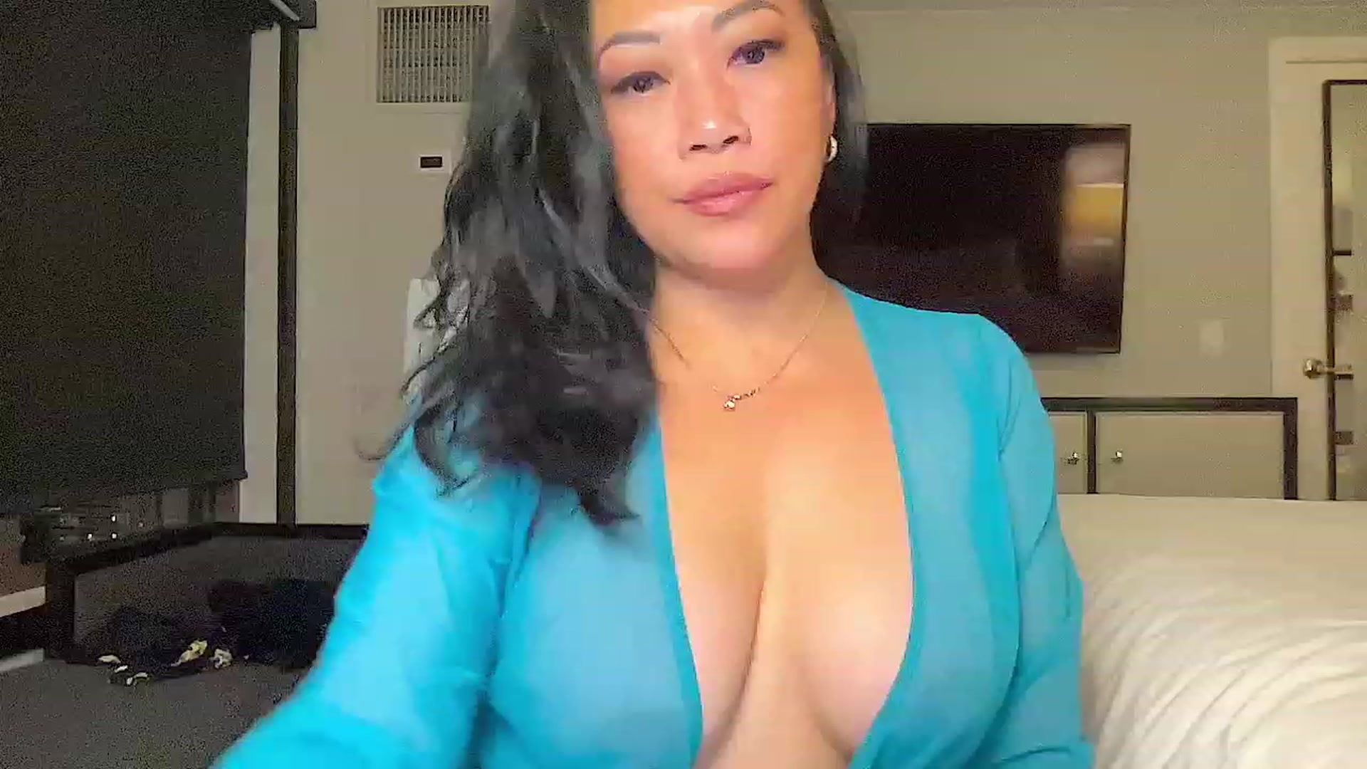 Gallery image thumbnail from Jade_Lee's myfreecams stream on, 11/19/2023, 04:45 image 3 of 20