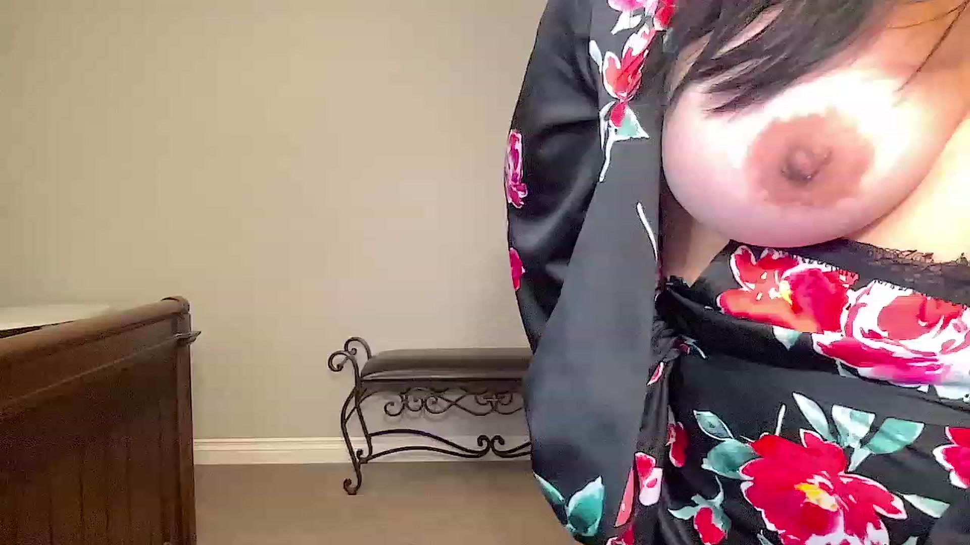 Gallery image thumbnail from Jade_Lee's myfreecams stream on, 01/11/2024, 03:42 image 18 of 20