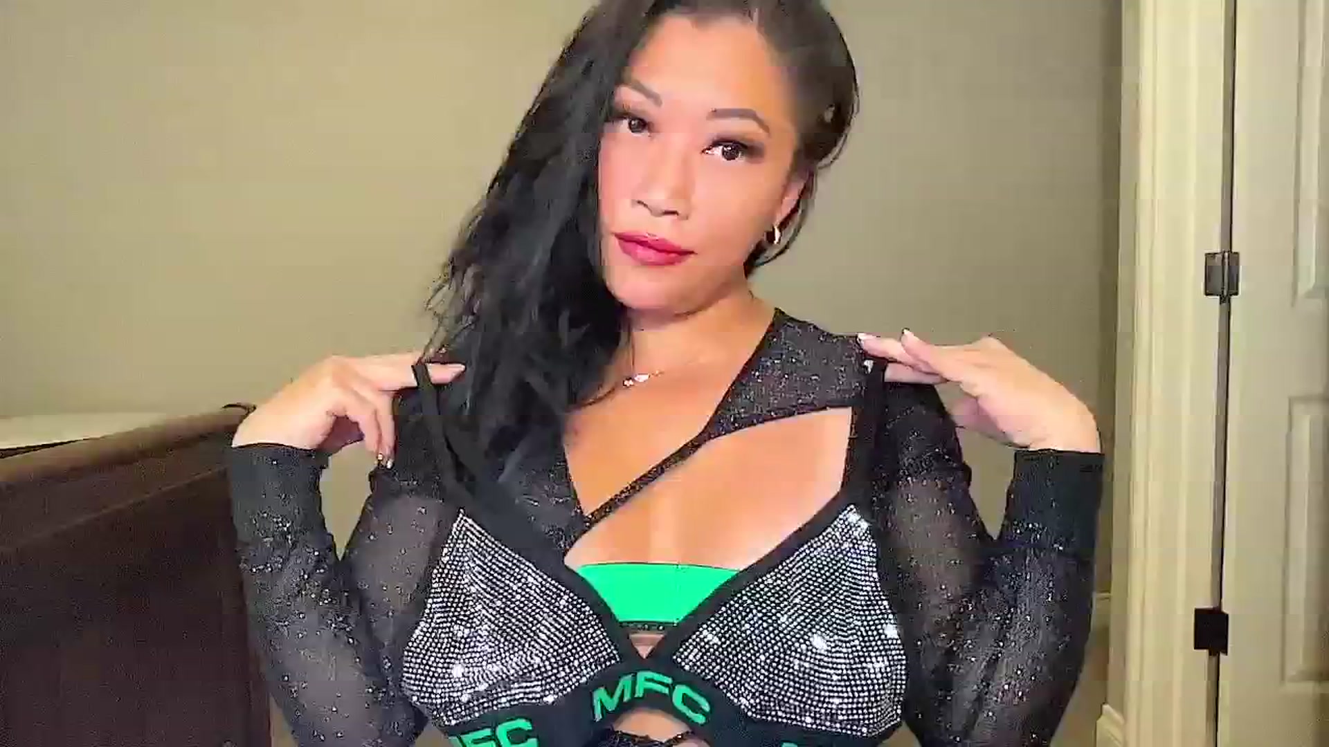Gallery image thumbnail from Jade_Lee's myfreecams stream on, 01/29/2024, 01:14 image 13 of 20