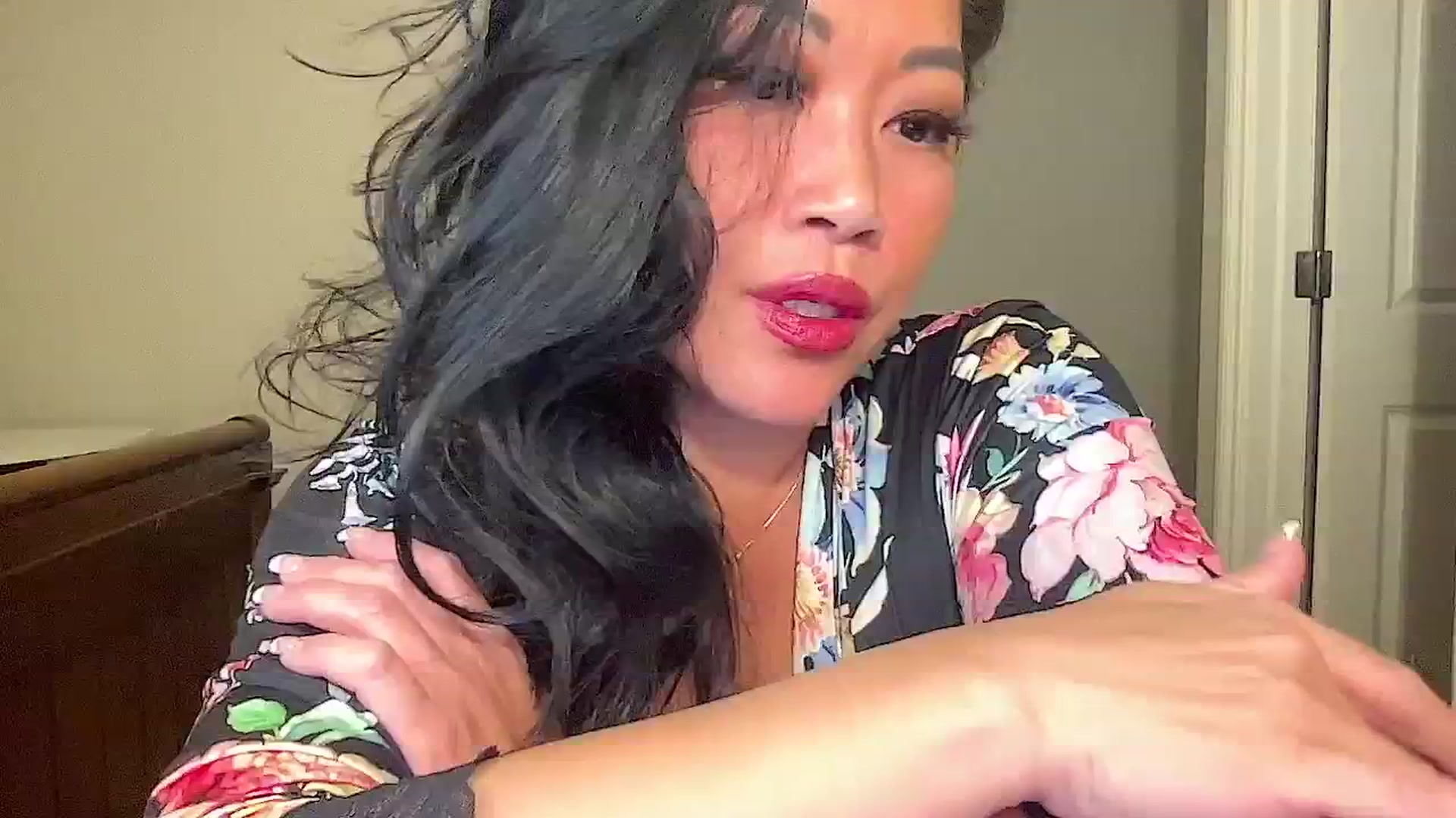 Gallery image thumbnail from Jade_Lee's myfreecams stream on, 02/22/2024, 02:45 image 13 of 20
