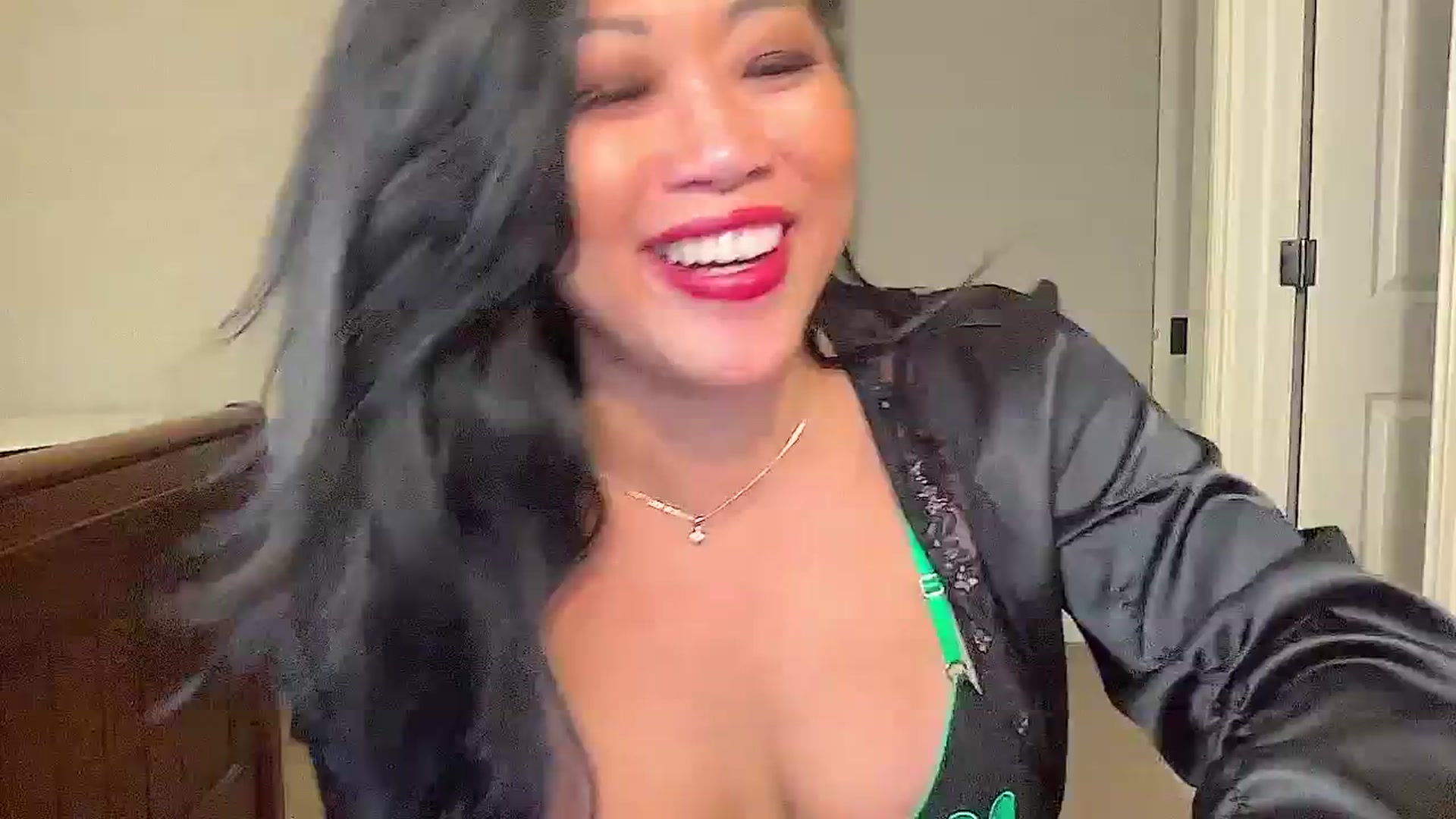 Gallery image thumbnail from Jade_Lee's myfreecams stream on, 03/18/2024, 02:17 image 4 of 20