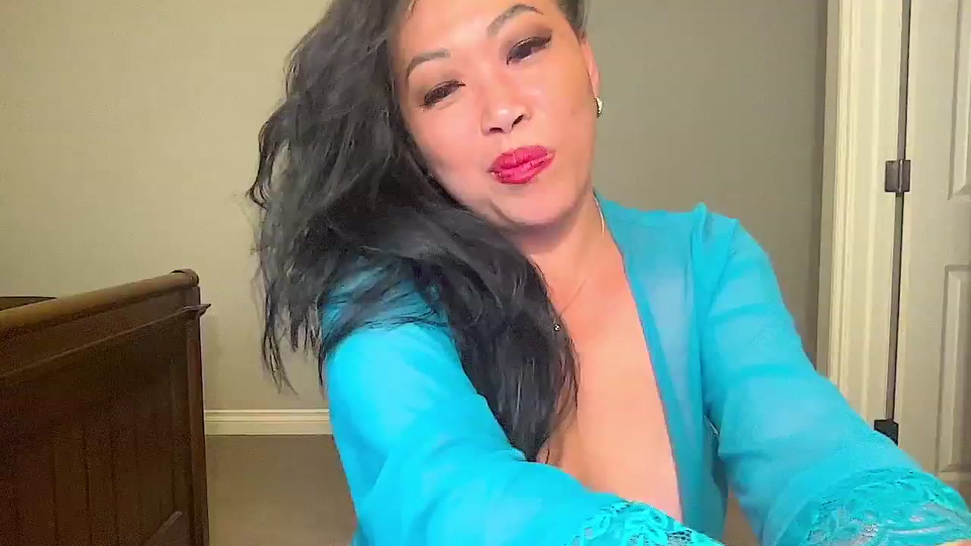 Gallery image thumbnail from Jade_Lee's myfreecams stream on, 06/03/2024, 04:10 image 8 of 20