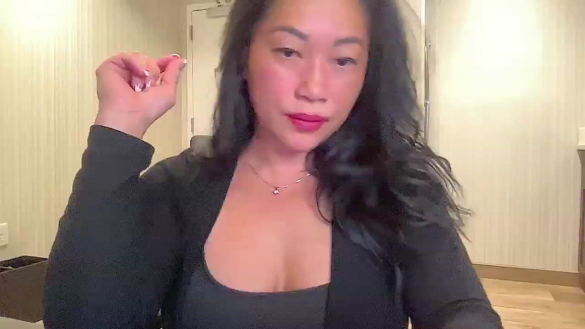 Gallery image thumbnail from Jade_Lee's myfreecams stream on, 06/30/2024, 03:08 image 10 of 20