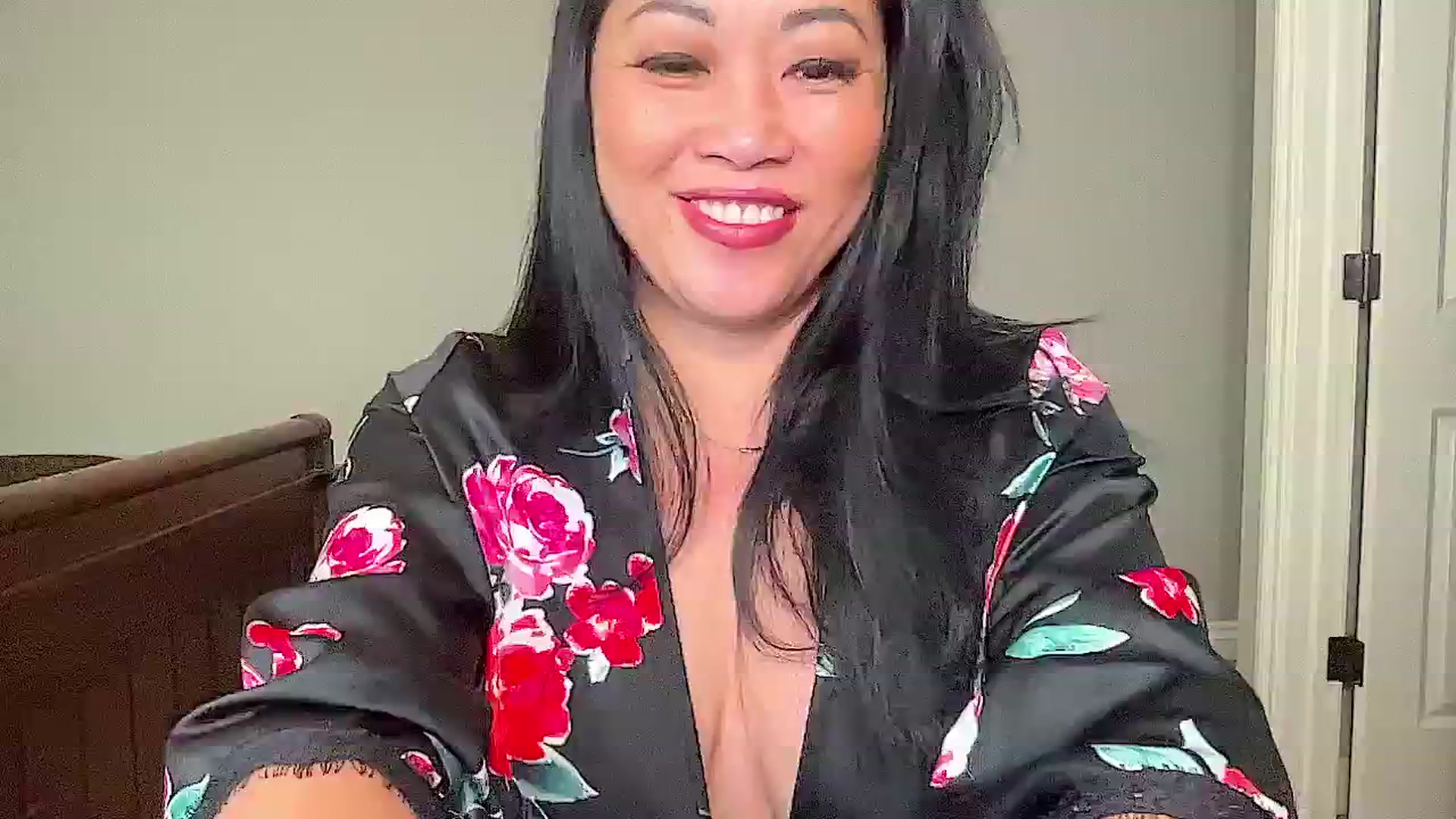 Gallery image thumbnail from Jade_Lee's myfreecams stream on, 08/13/2024, 02:28 image 7 of 20