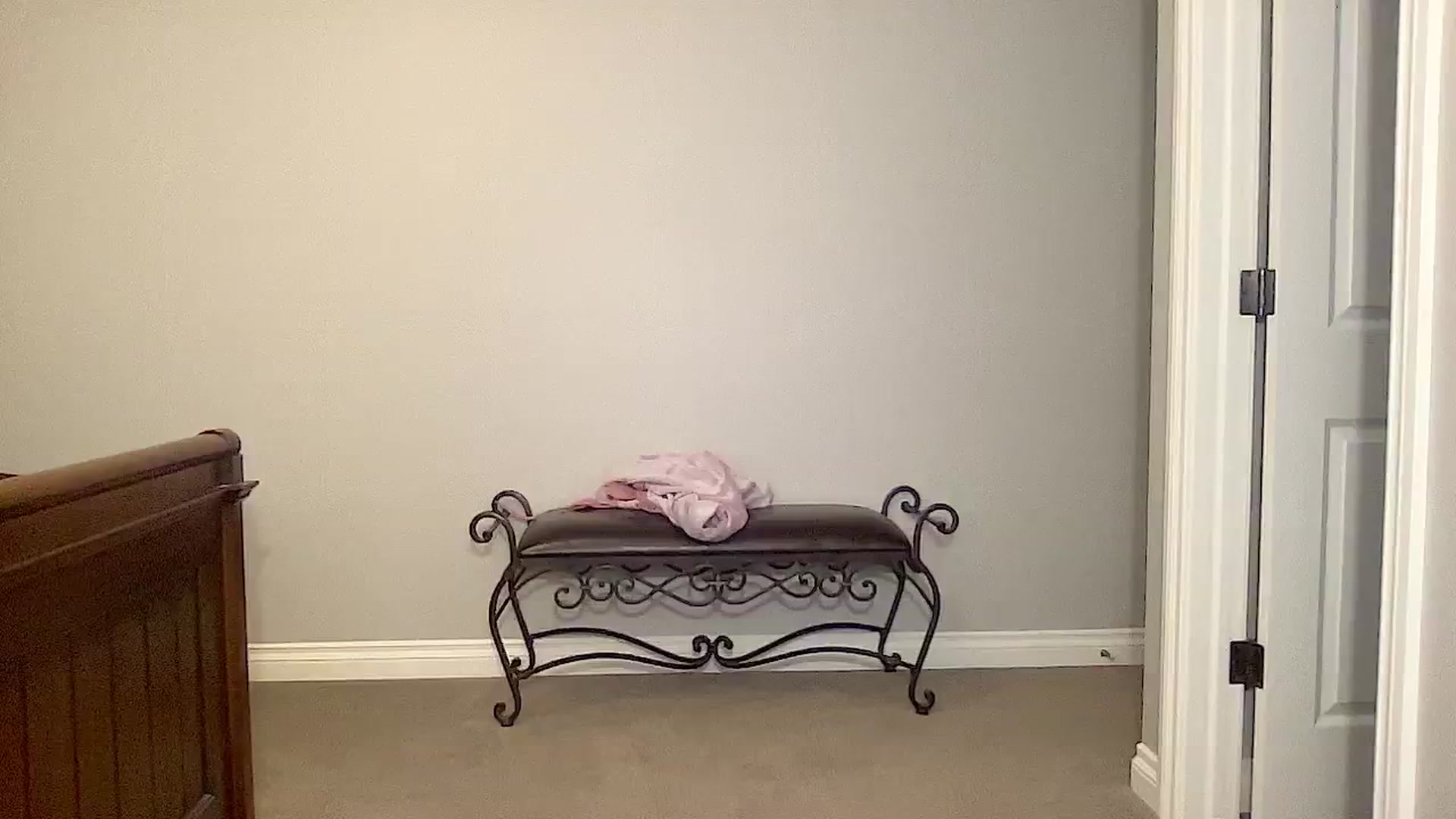 Gallery image thumbnail from Jade_Lee's myfreecams stream on, 08/24/2024, 02:29 image 15 of 20
