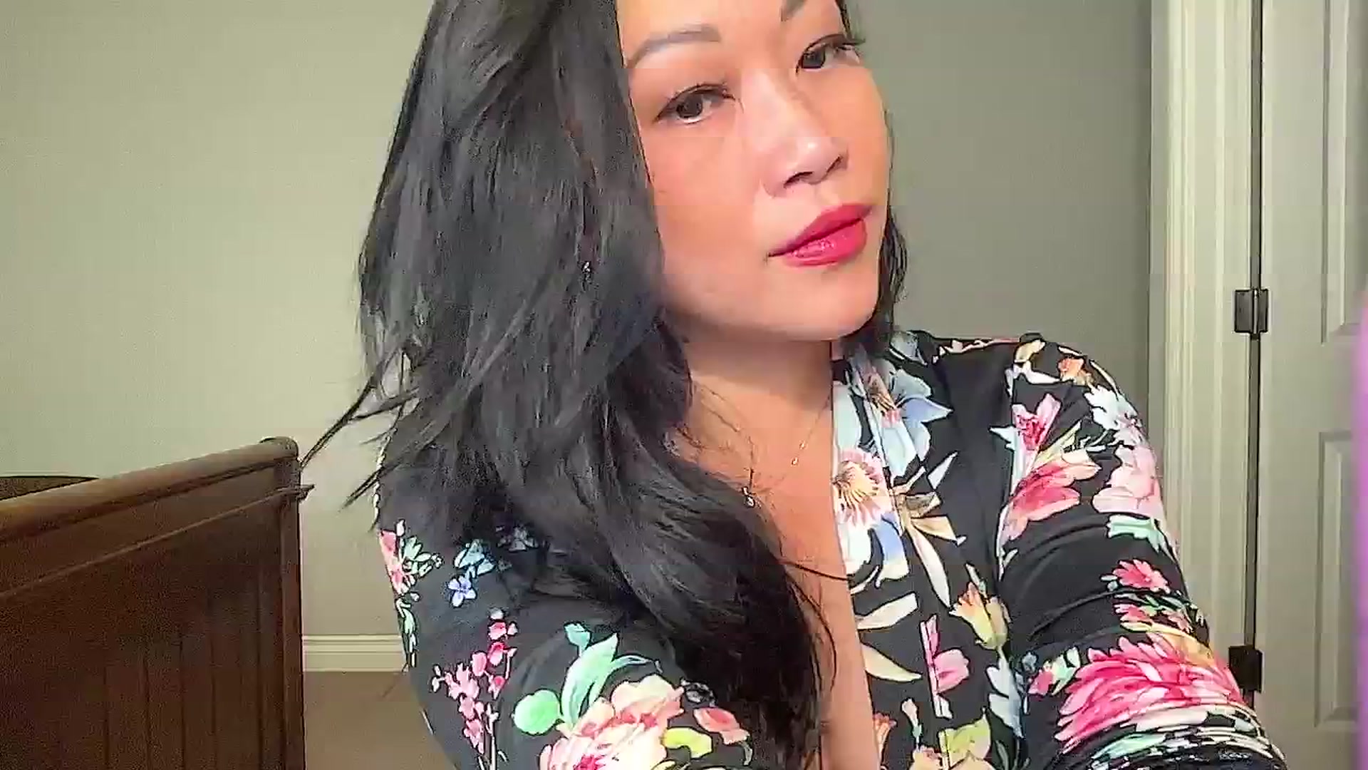 Gallery image thumbnail from Jade_Lee's myfreecams stream on, 08/31/2024, 03:21 image 5 of 20