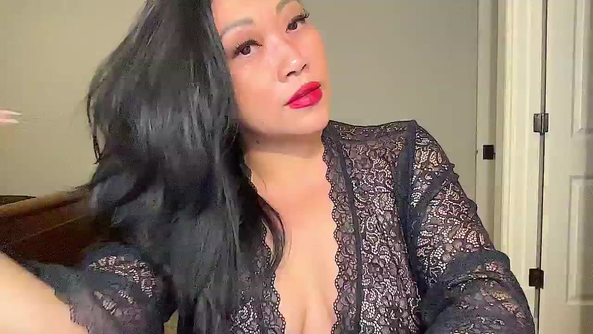 Gallery image thumbnail from Jade_Lee's myfreecams stream on, 09/16/2024, 03:23 image 2 of 20