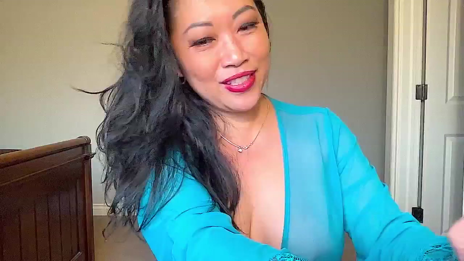 Gallery image thumbnail from Jade_Lee's myfreecams stream on, 10/15/2024, 22:49 image 2 of 20