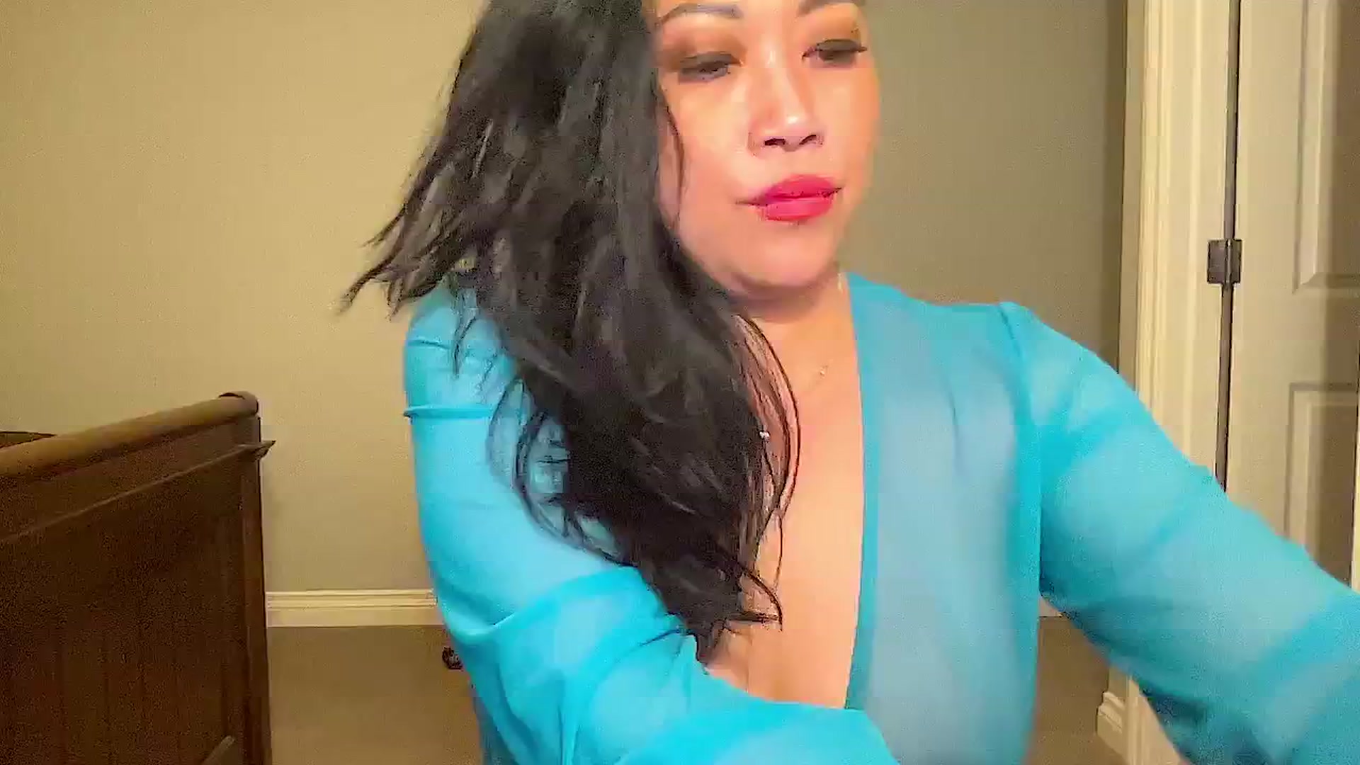 Gallery image thumbnail from Jade_Lee's myfreecams stream on, 12/28/2024, 02:23 image 1 of 20